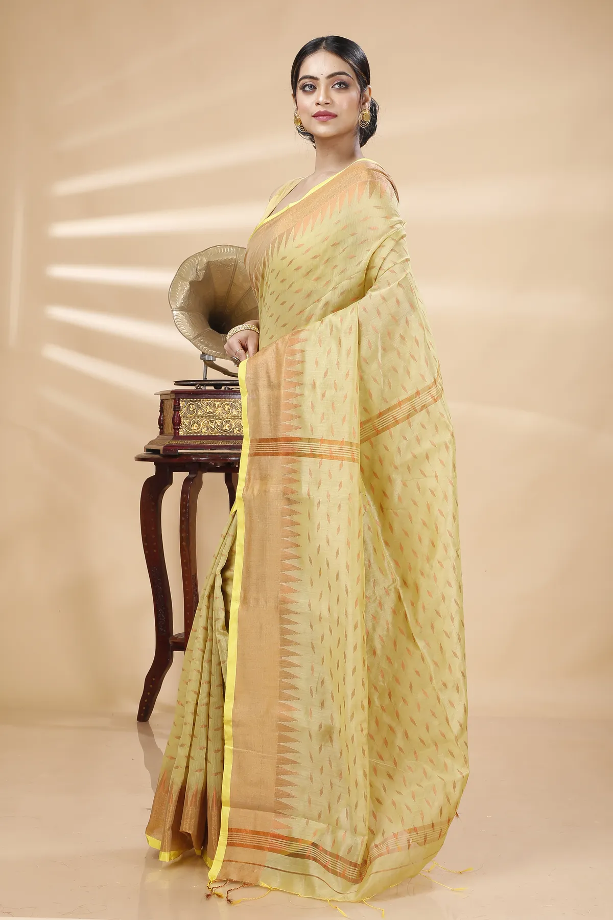 DipDiya Blended Cotton Yellow Prisha Heritage You Can Wear Handloom Sarees
