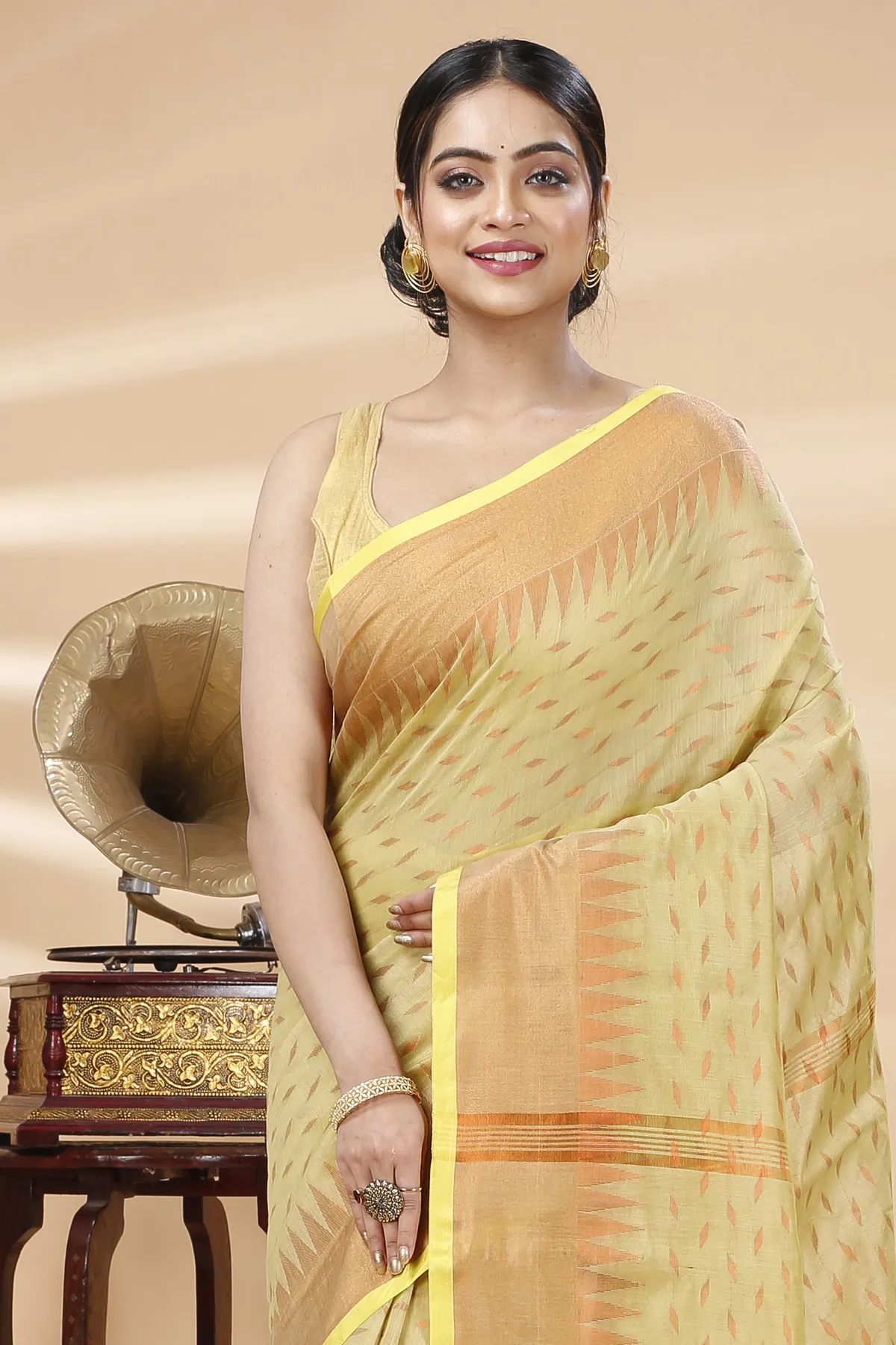 DipDiya Blended Cotton Yellow Prisha Heritage You Can Wear Handloom Sarees