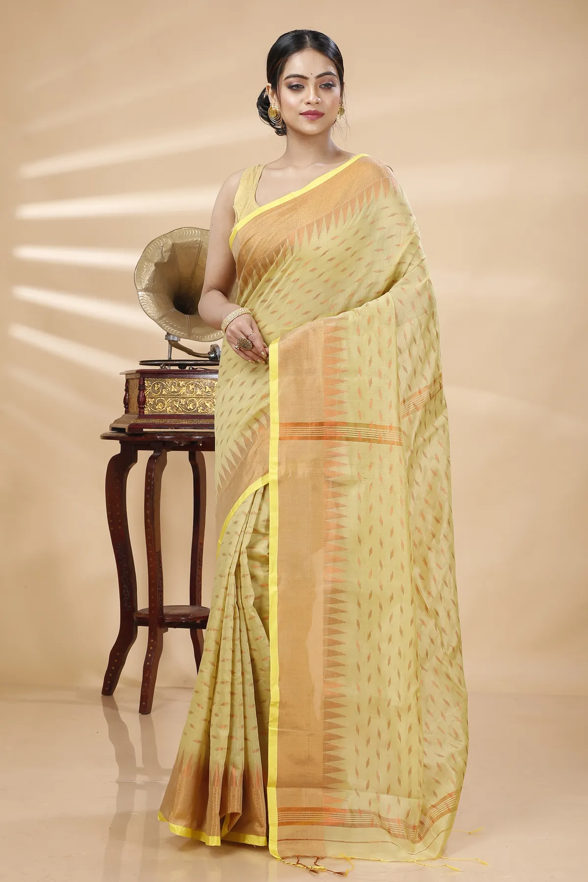 DipDiya Blended Cotton Yellow Prisha Heritage You Can Wear Handloom Sarees