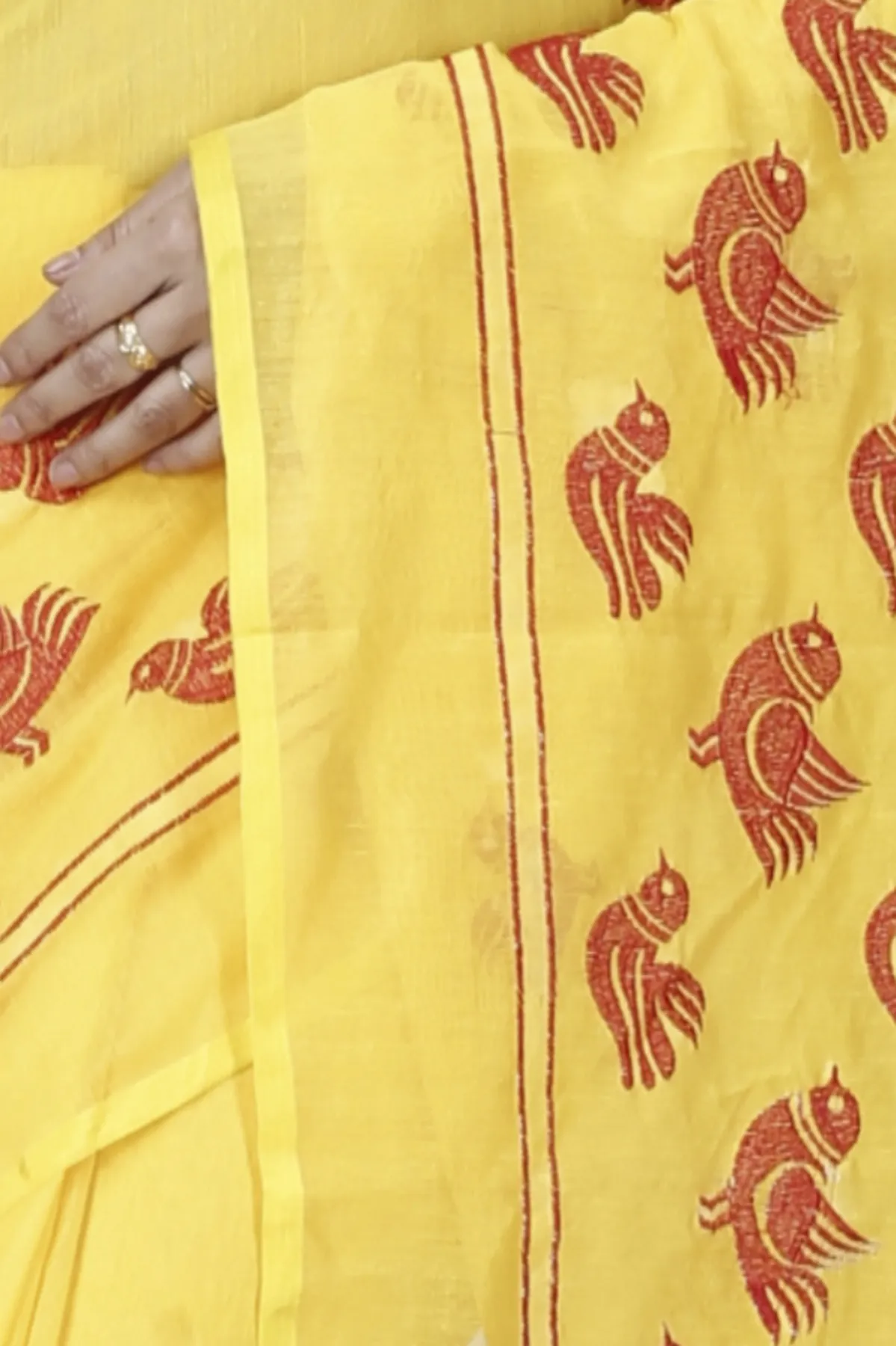 DipDiya Blended Cotton Yellow Thulasi The Bengali Classic Handloom Sarees