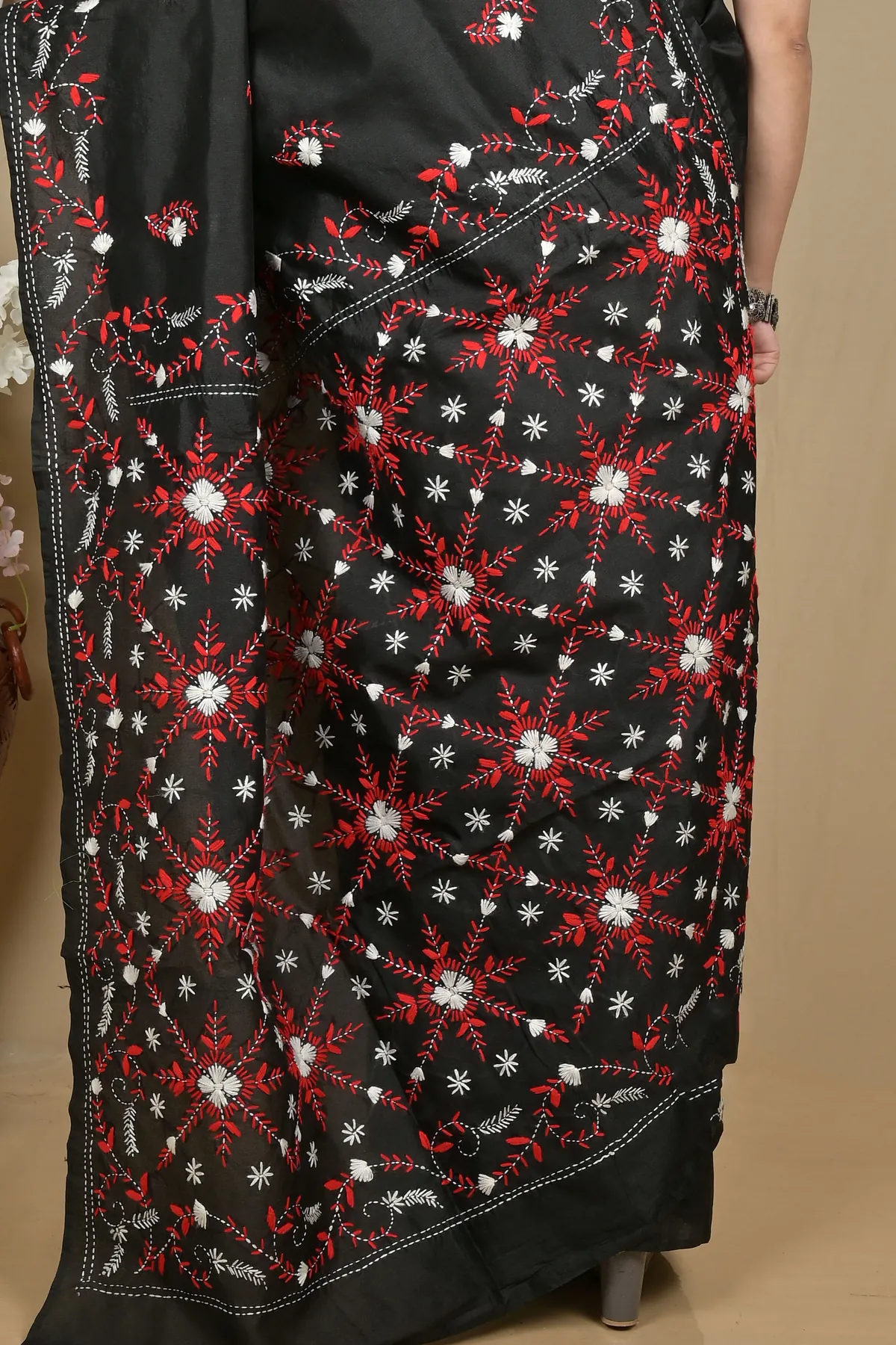 DipDiya Cotton Black Piaja Threads of Tradition Kantha Stitch Sarees