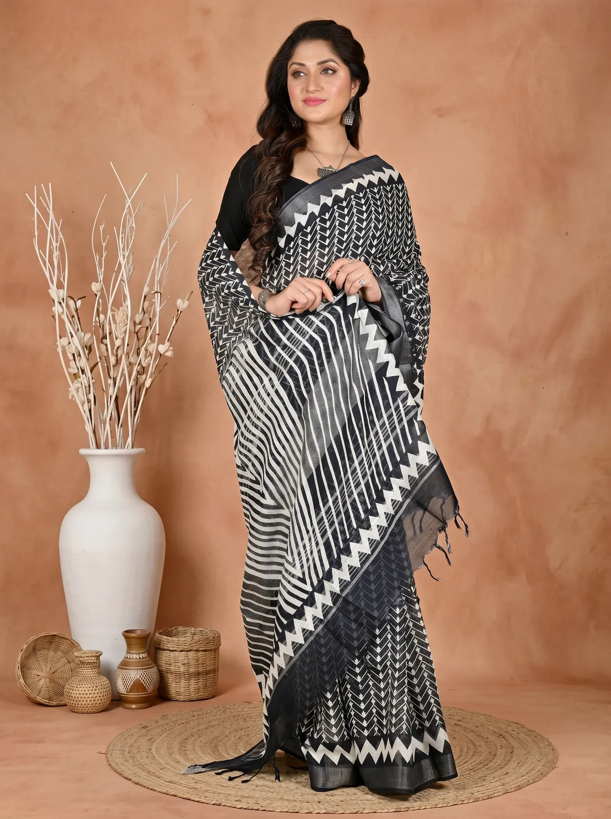 DipDiya Cotton Black Sebai Bengali Heritage Batik Print Sarees