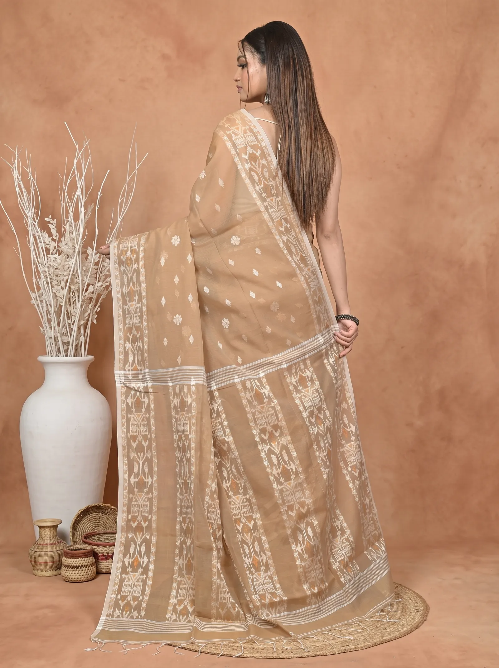 DipDiya Cotton Blend Brown Parlvi Traditional Elegance Handloom Sarees