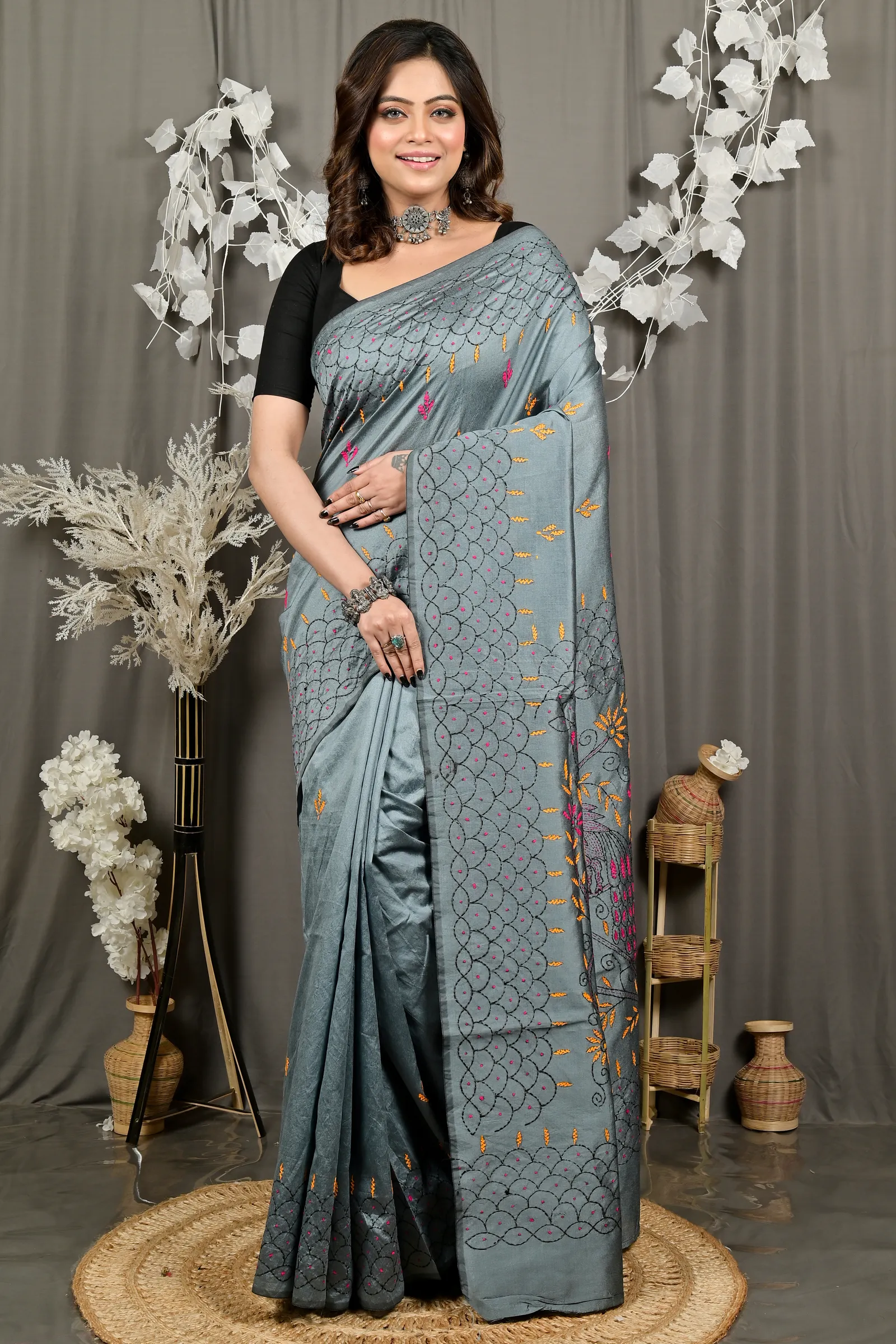 DipDiya Cotton Blend Dark Grey Dharai Timeless Elegance Kantha Stitch Sarees