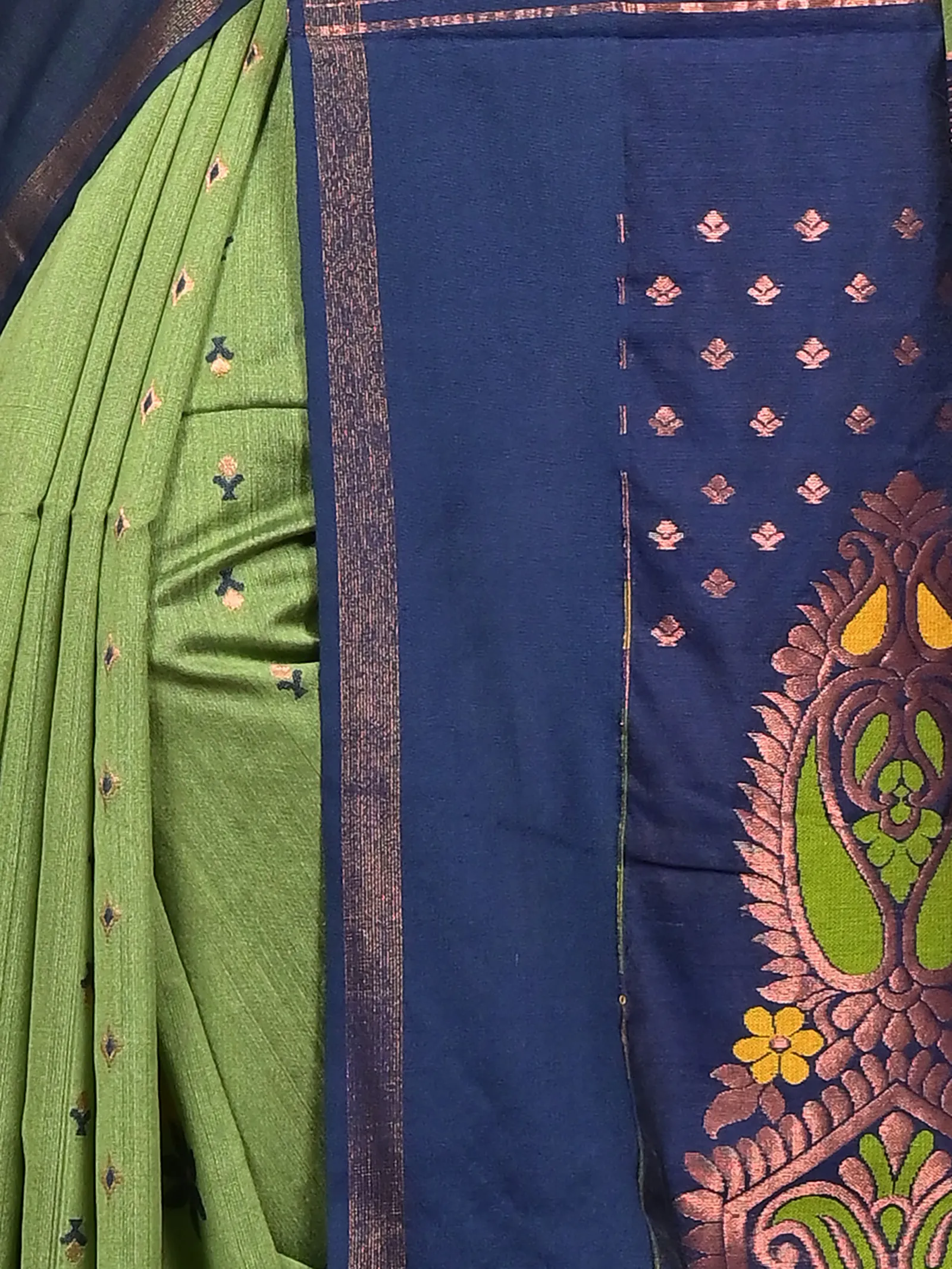 DipDiya Cotton Blend Green Blue Parlkim Masterfully Woven Ikkat Jharna Sarees