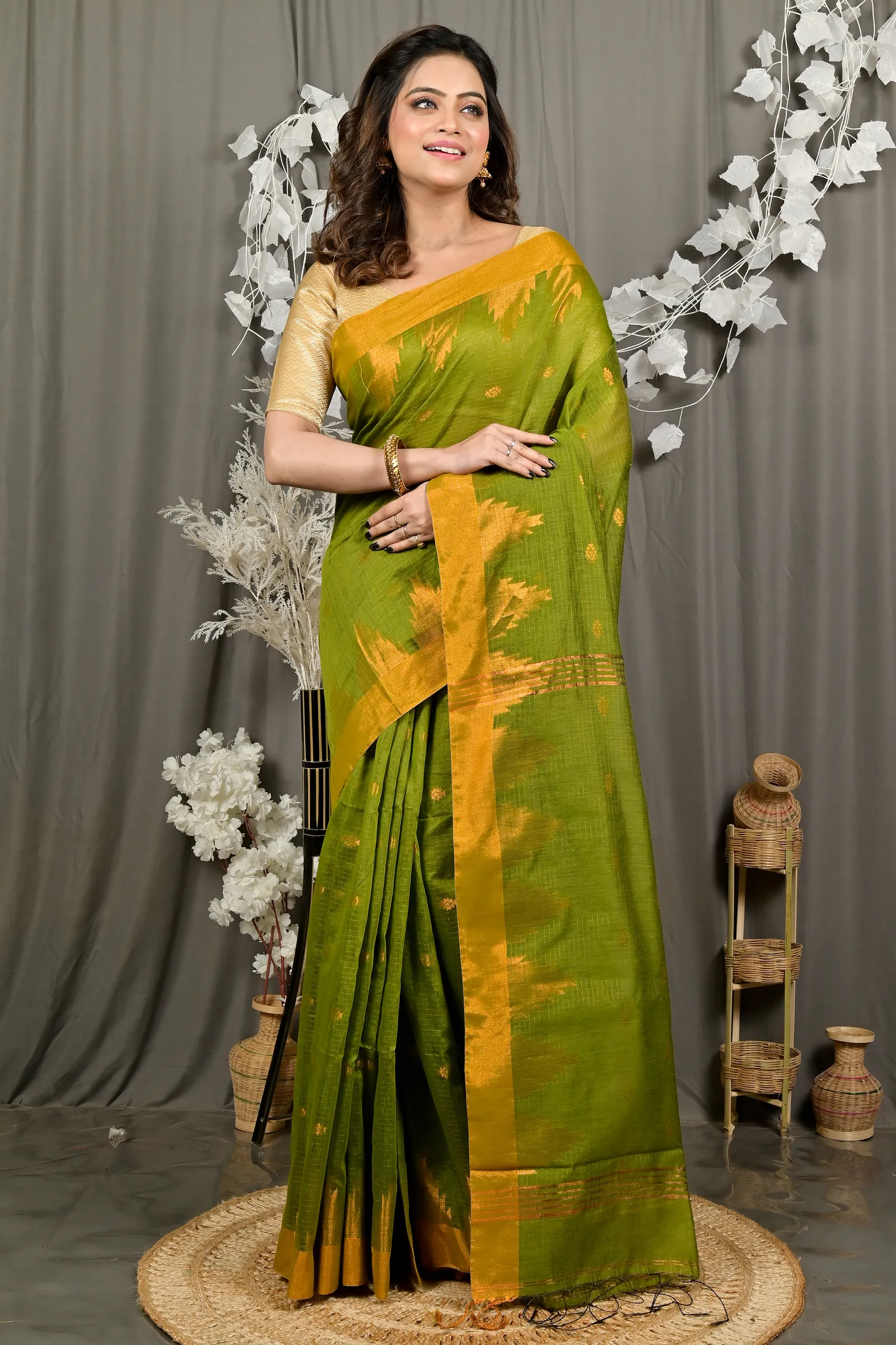 DipDiya Cotton Blend Green Daypi Tradition in Every Thread Handloom Sarees