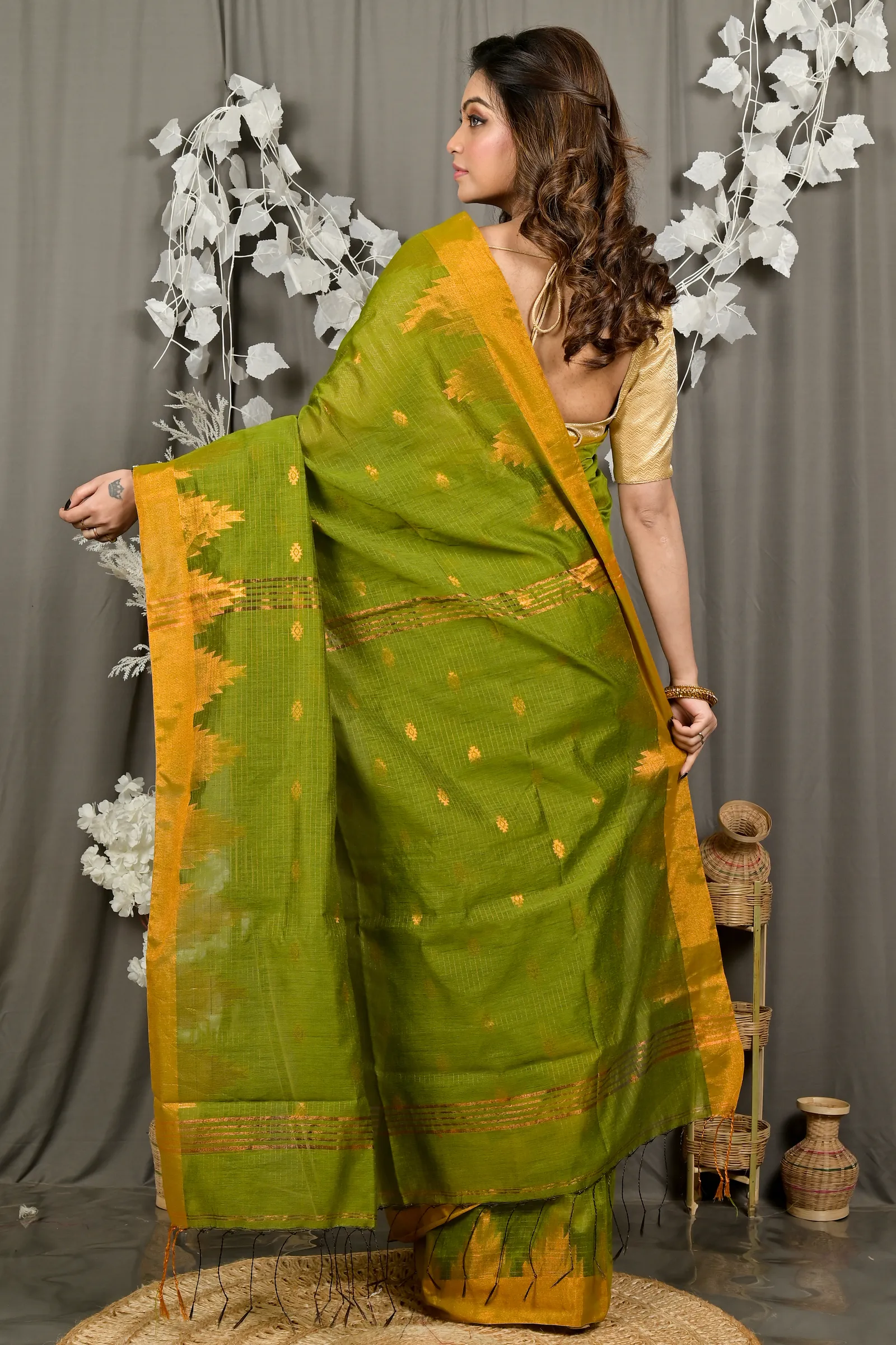 DipDiya Cotton Blend Green Daypi Tradition in Every Thread Handloom Sarees