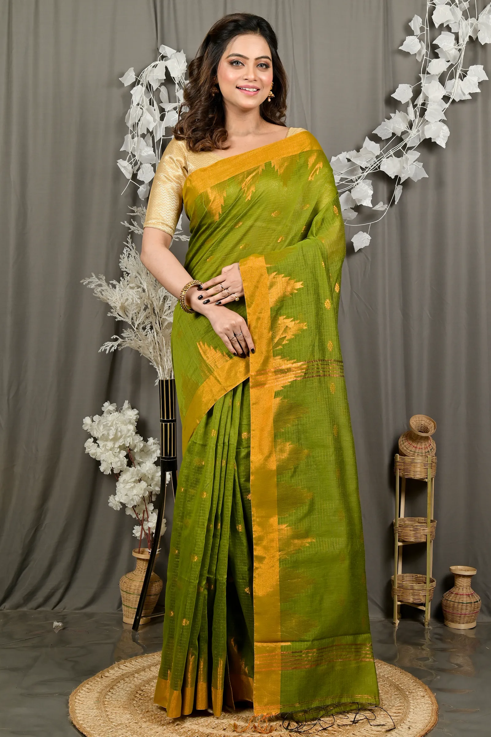 DipDiya Cotton Blend Green Daypi Tradition in Every Thread Handloom Sarees