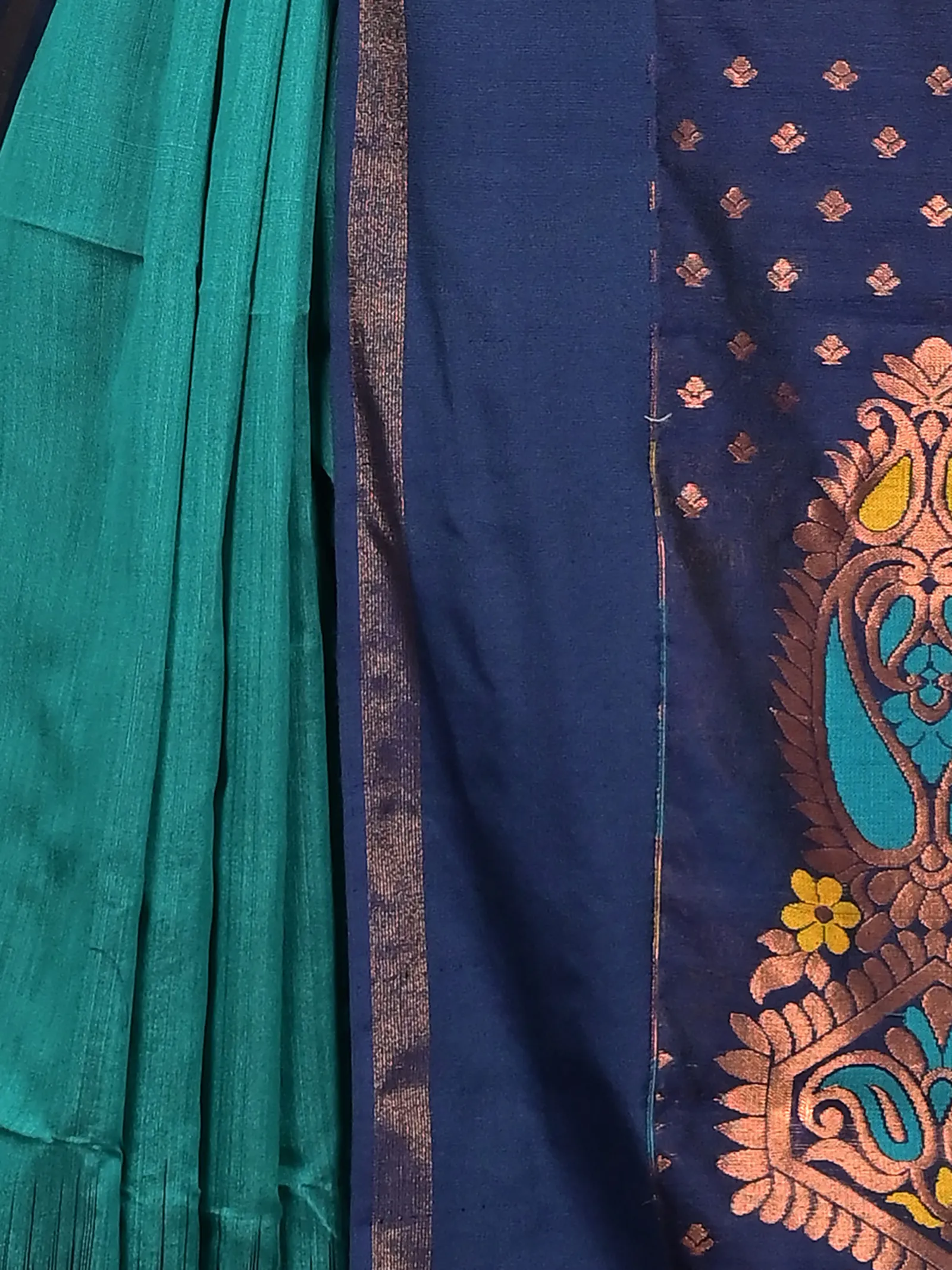DipDiya Cotton Blend Green Naby Blue Parlkim Regal Bengali Ikkat Jharna Sarees