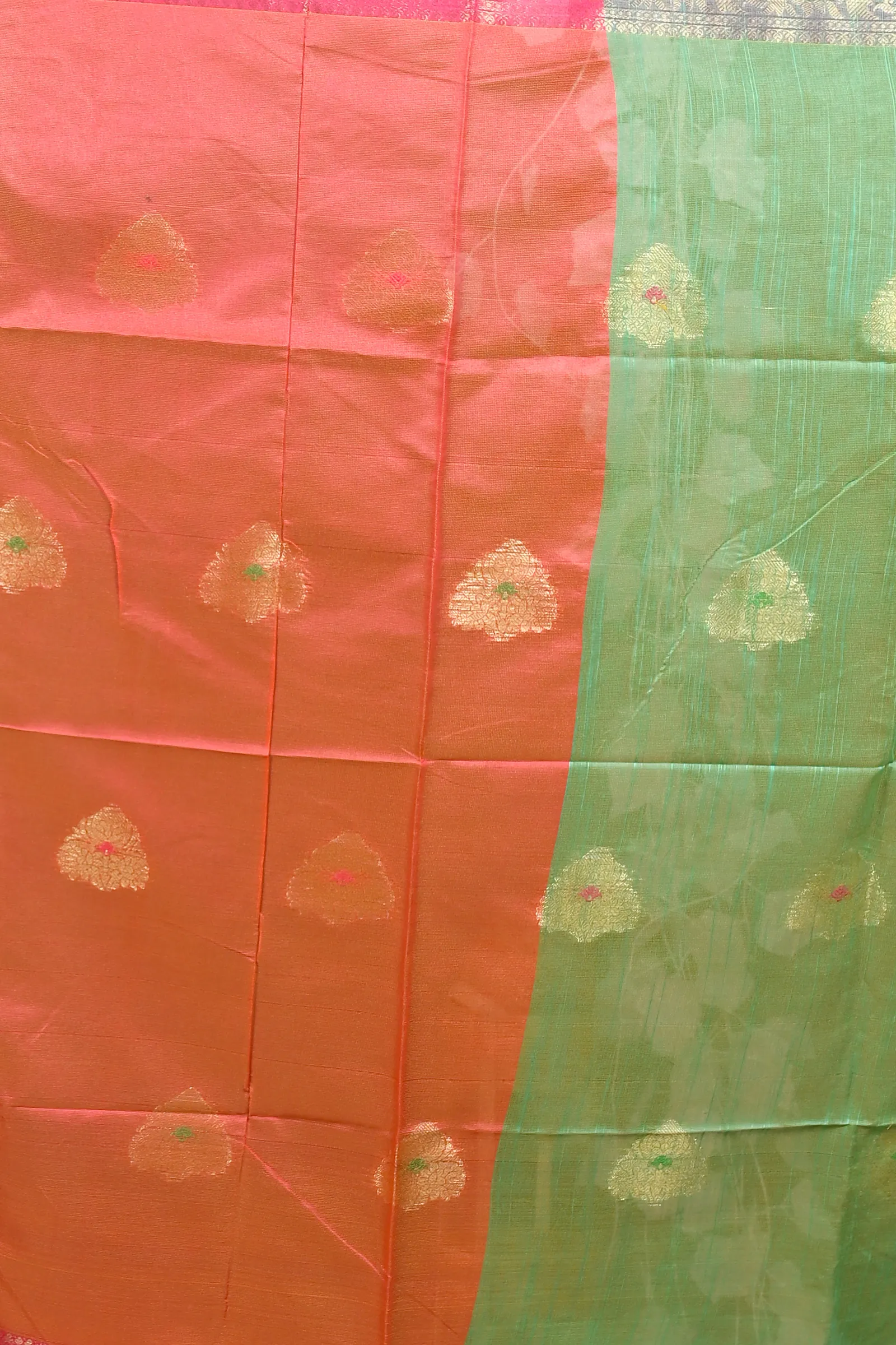 DipDiya Cotton Blend Green Pink Daymin A Legacy Woven Handloom Sarees