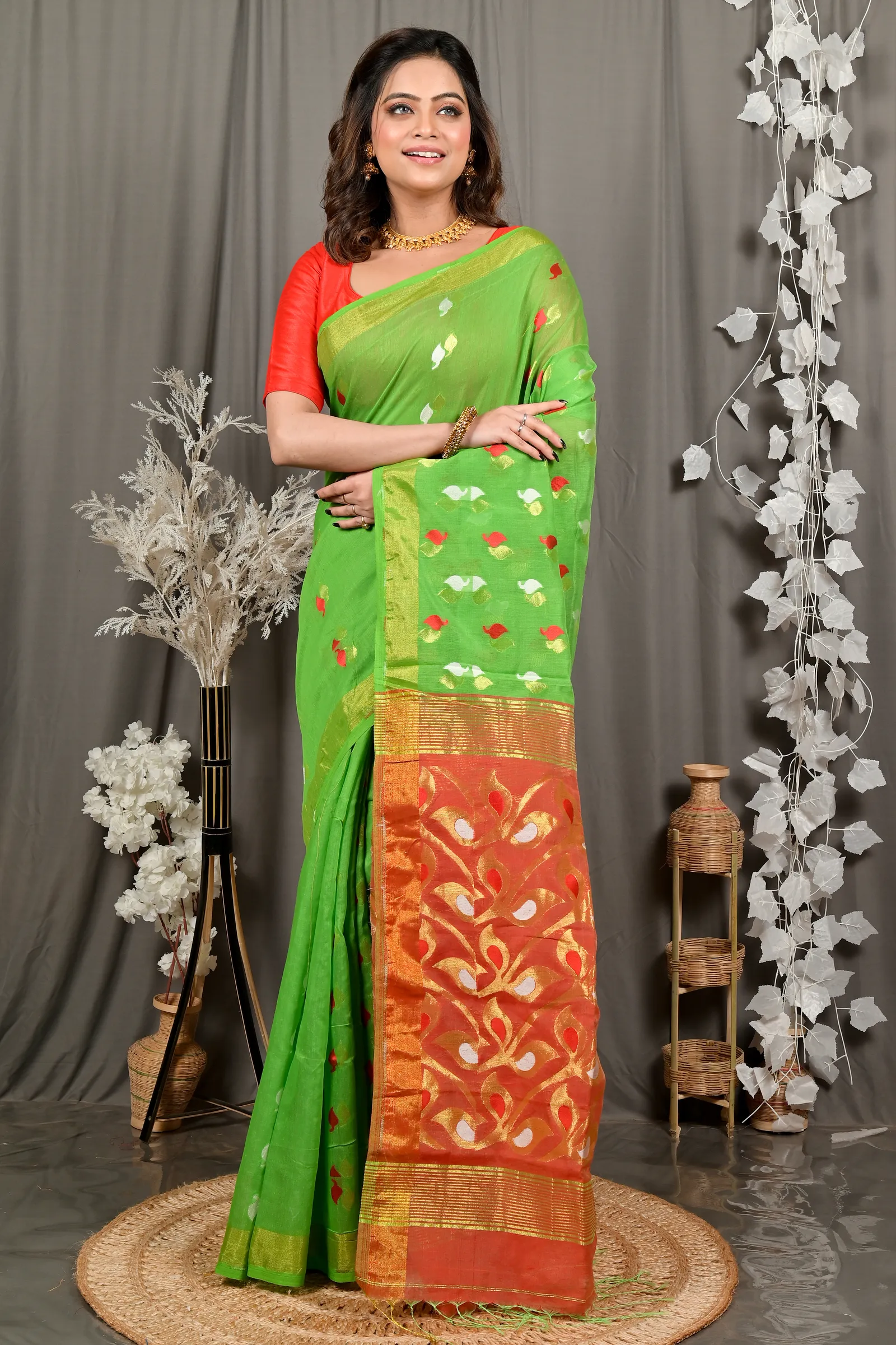 DipDiya Cotton Blend Green Red Dhrum Crafted in Bengal Handloom Sarees