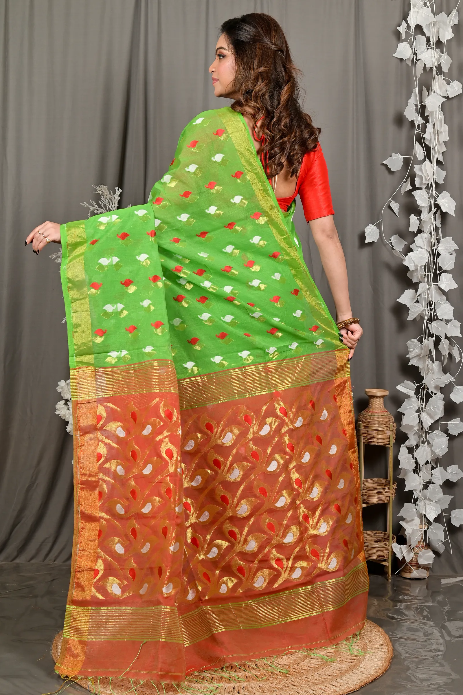 DipDiya Cotton Blend Green Red Dhrum Crafted in Bengal Handloom Sarees