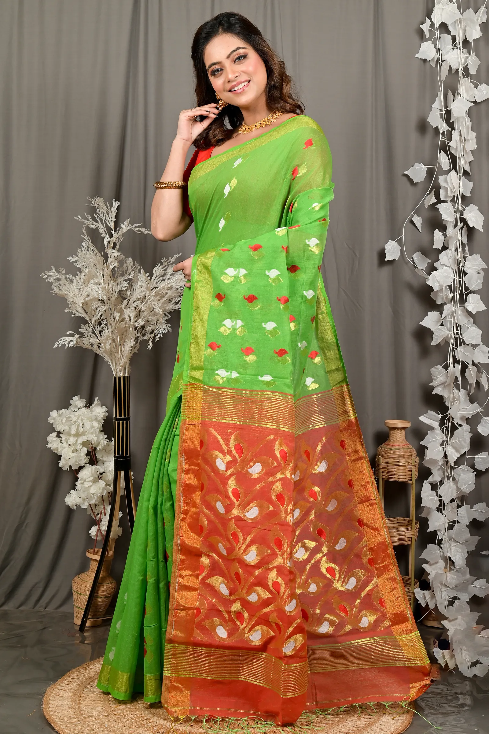 DipDiya Cotton Blend Green Red Dhrum Crafted in Bengal Handloom Sarees