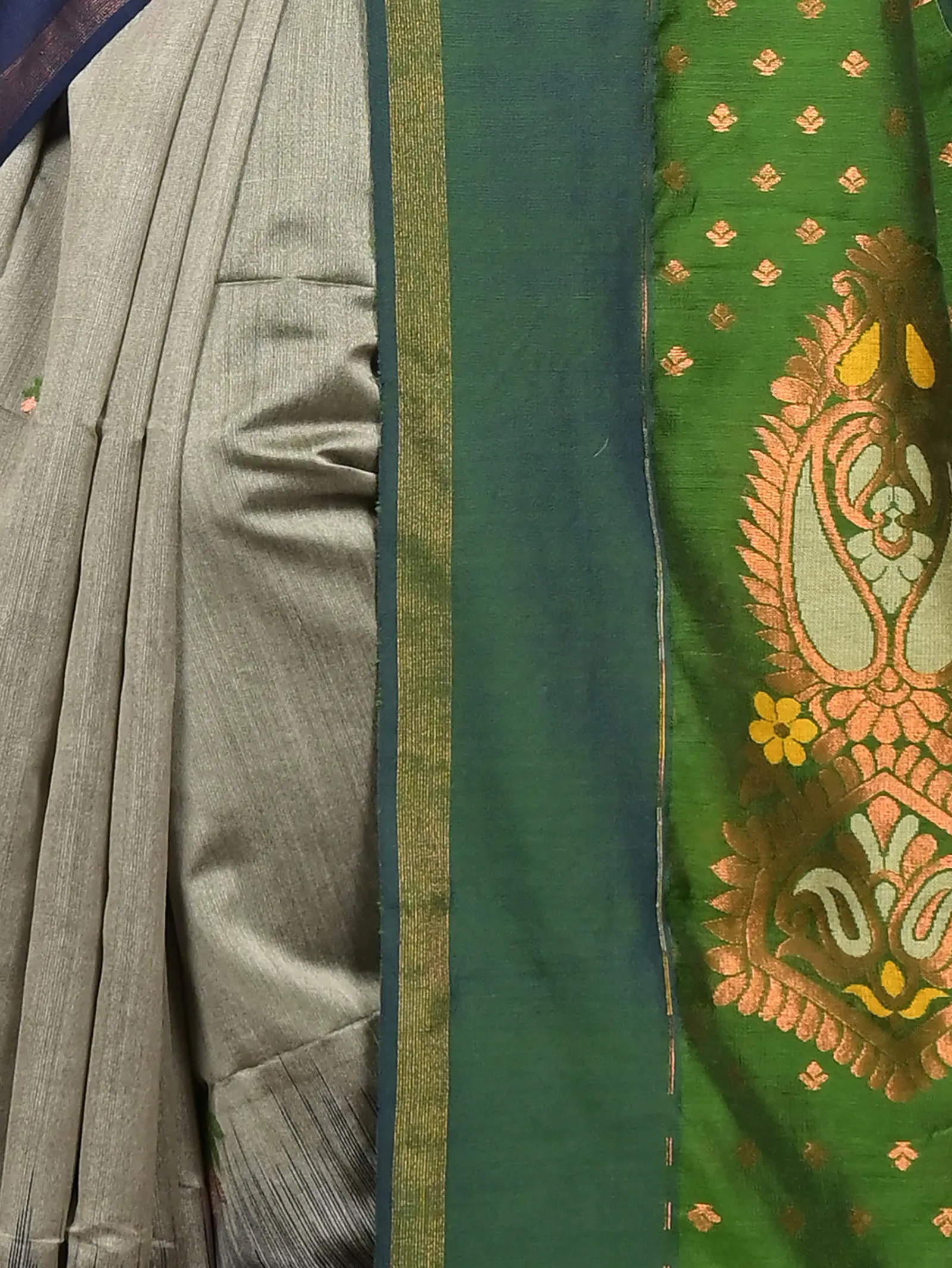 DipDiya Cotton Blend Grey Green Parlkim Pure Bengali Grace Ikkat Jharna Sarees