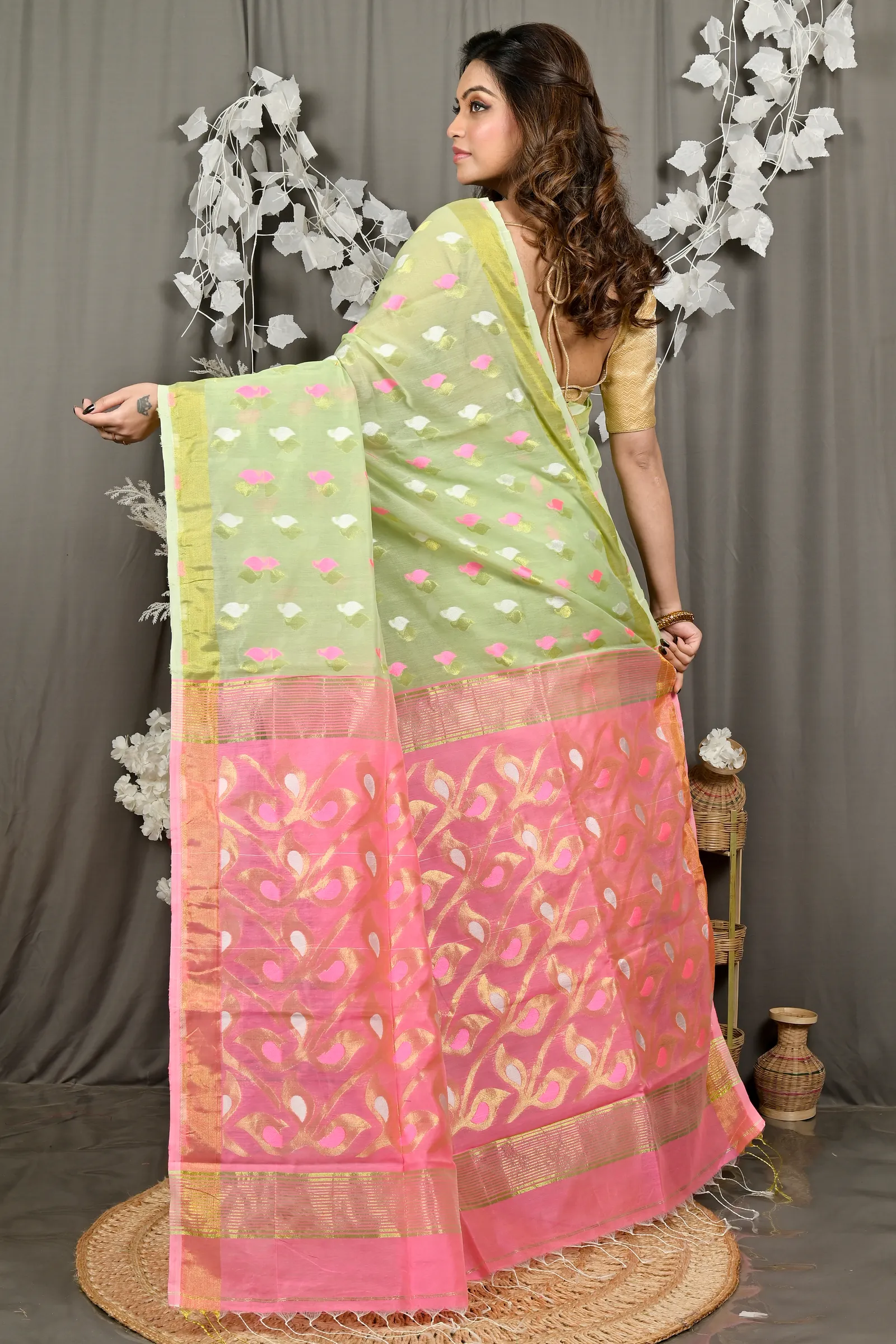 DipDiya Cotton Blend Light Green Pink Dhrum Classic Bengali Handloom Sarees