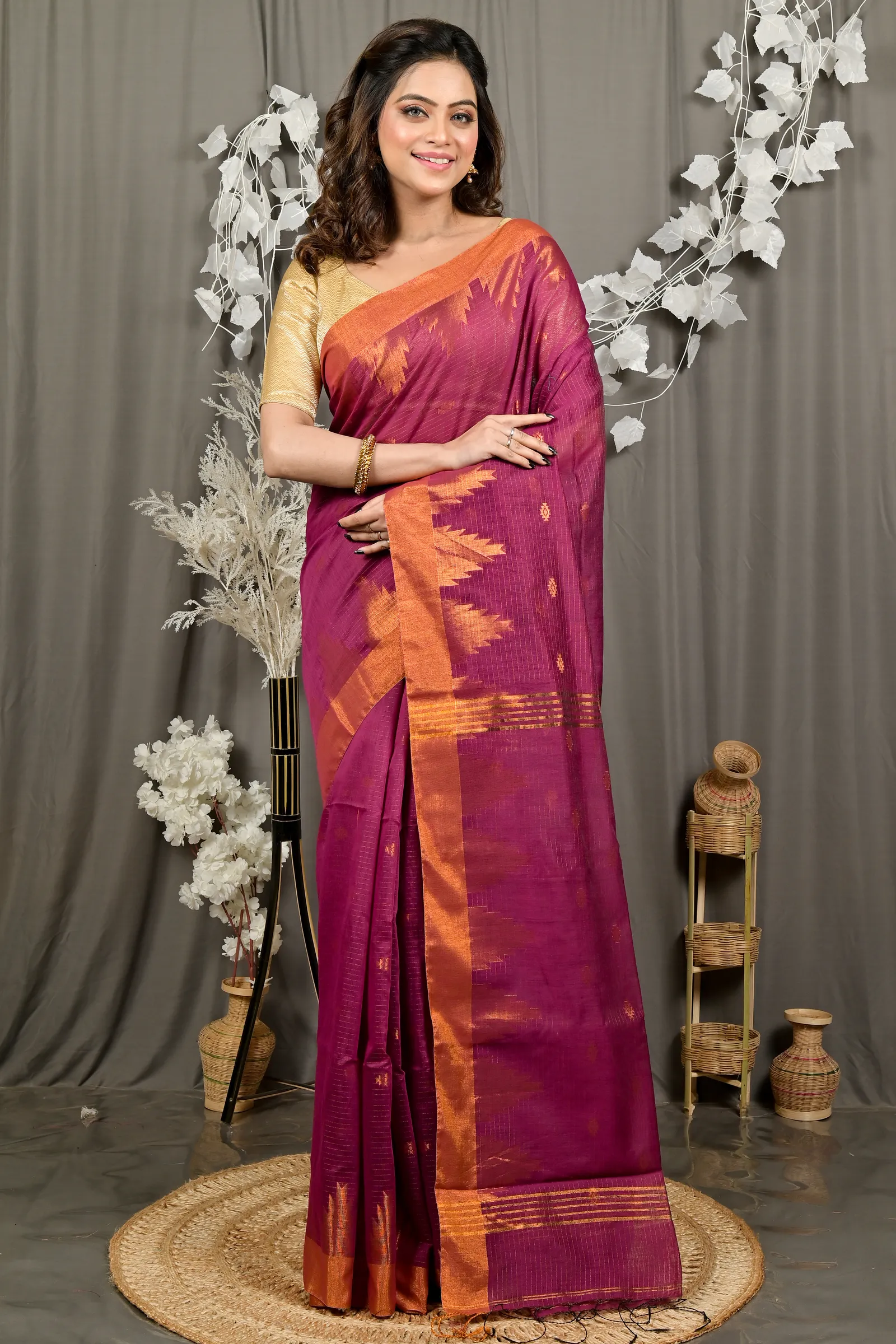 DipDiya Cotton Blend Magenta Daypi Traditional Elegance Handloom Sarees
