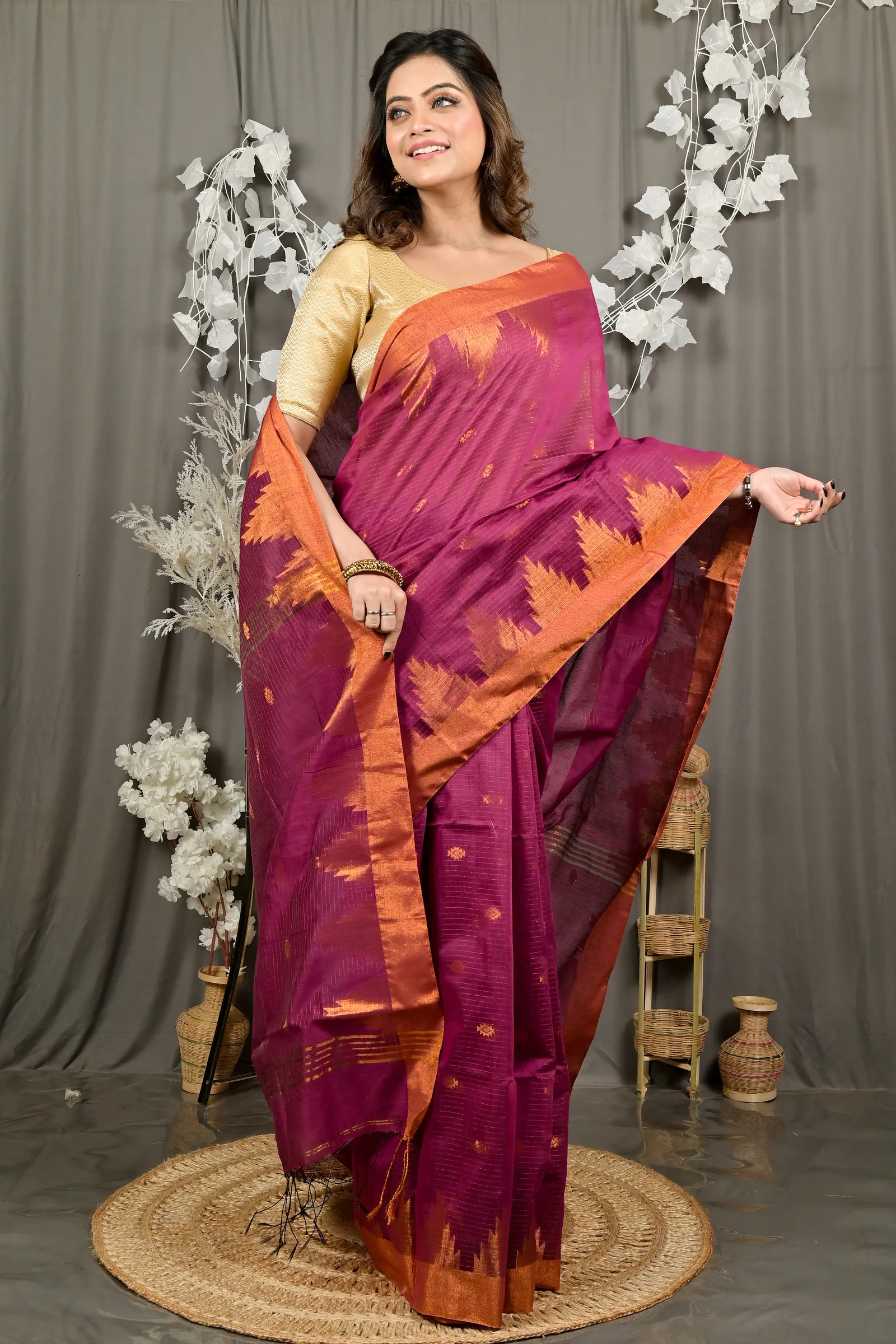 DipDiya Cotton Blend Magenta Daypi Traditional Elegance Handloom Sarees