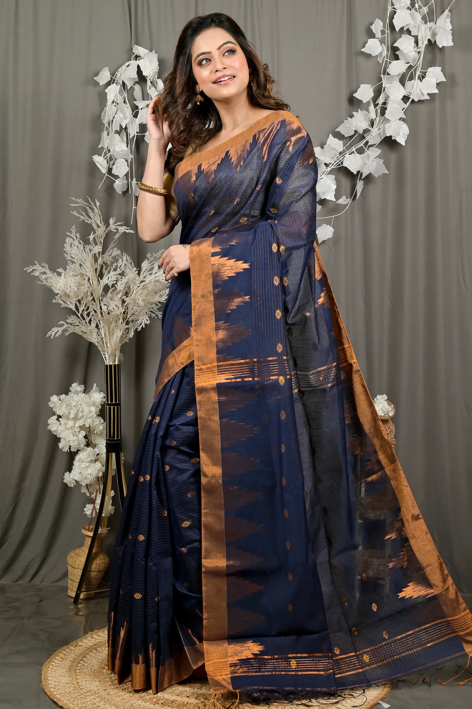 DipDiya Cotton Blend Naby Blue Daypi Woven by Hand Handloom Sarees