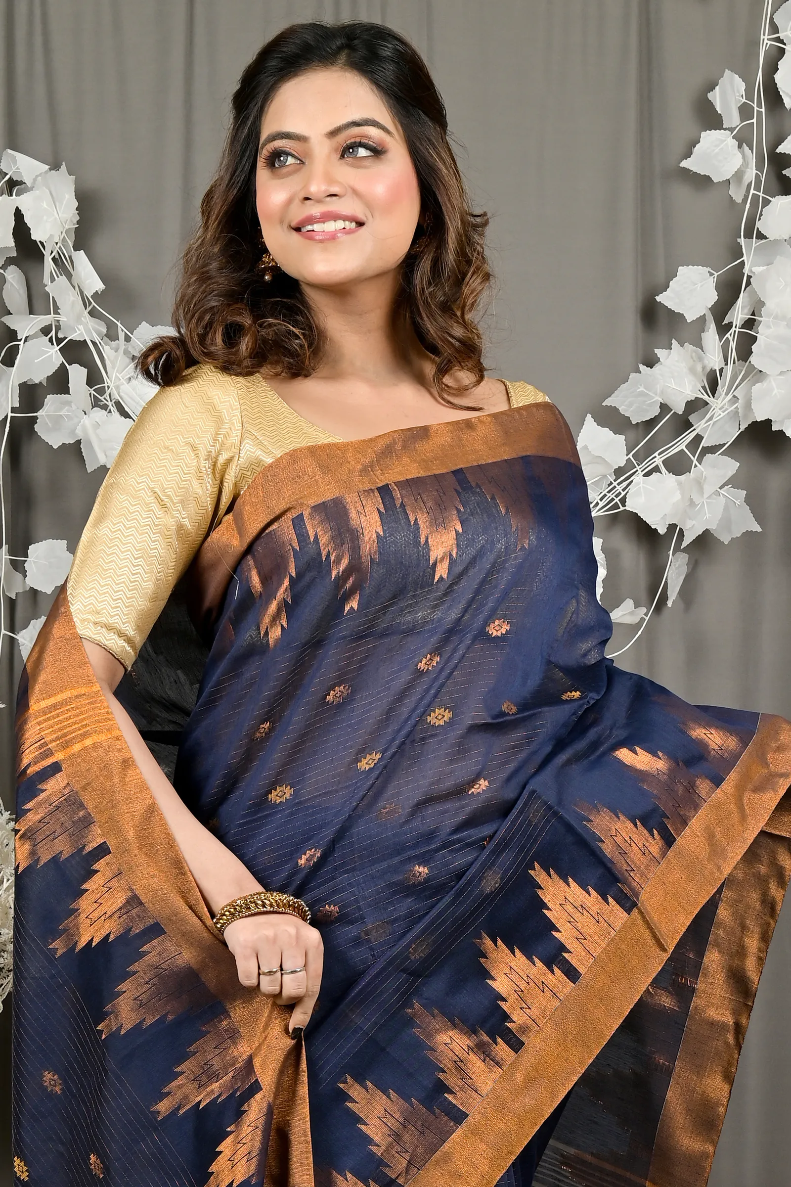 DipDiya Cotton Blend Naby Blue Daypi Woven by Hand Handloom Sarees