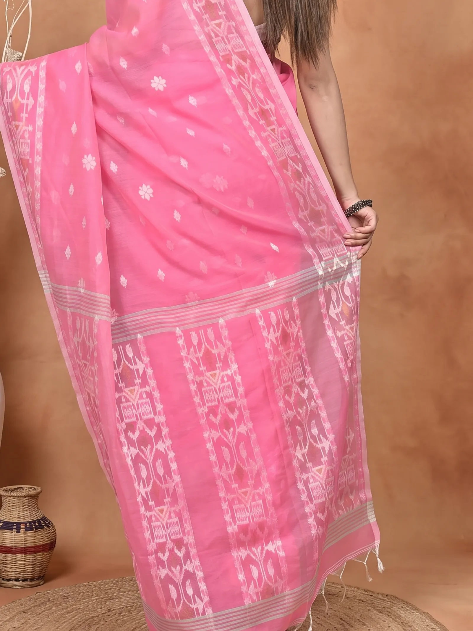 DipDiya Cotton Blend Pink Parlvi Woven by Hand Handloom Sarees