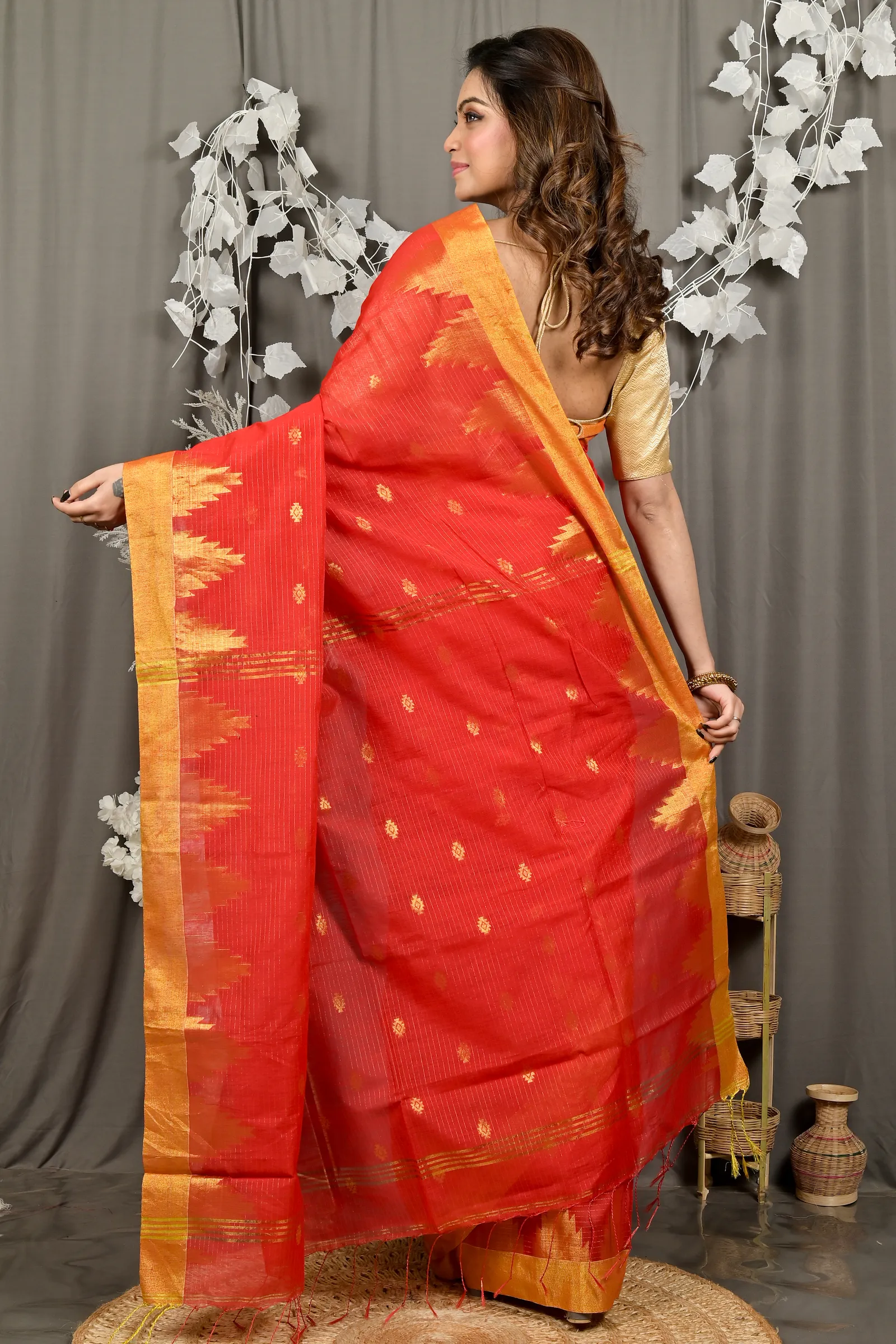 DipDiya Cotton Blend Red Daypi Timeless Elegance Handloom Sarees