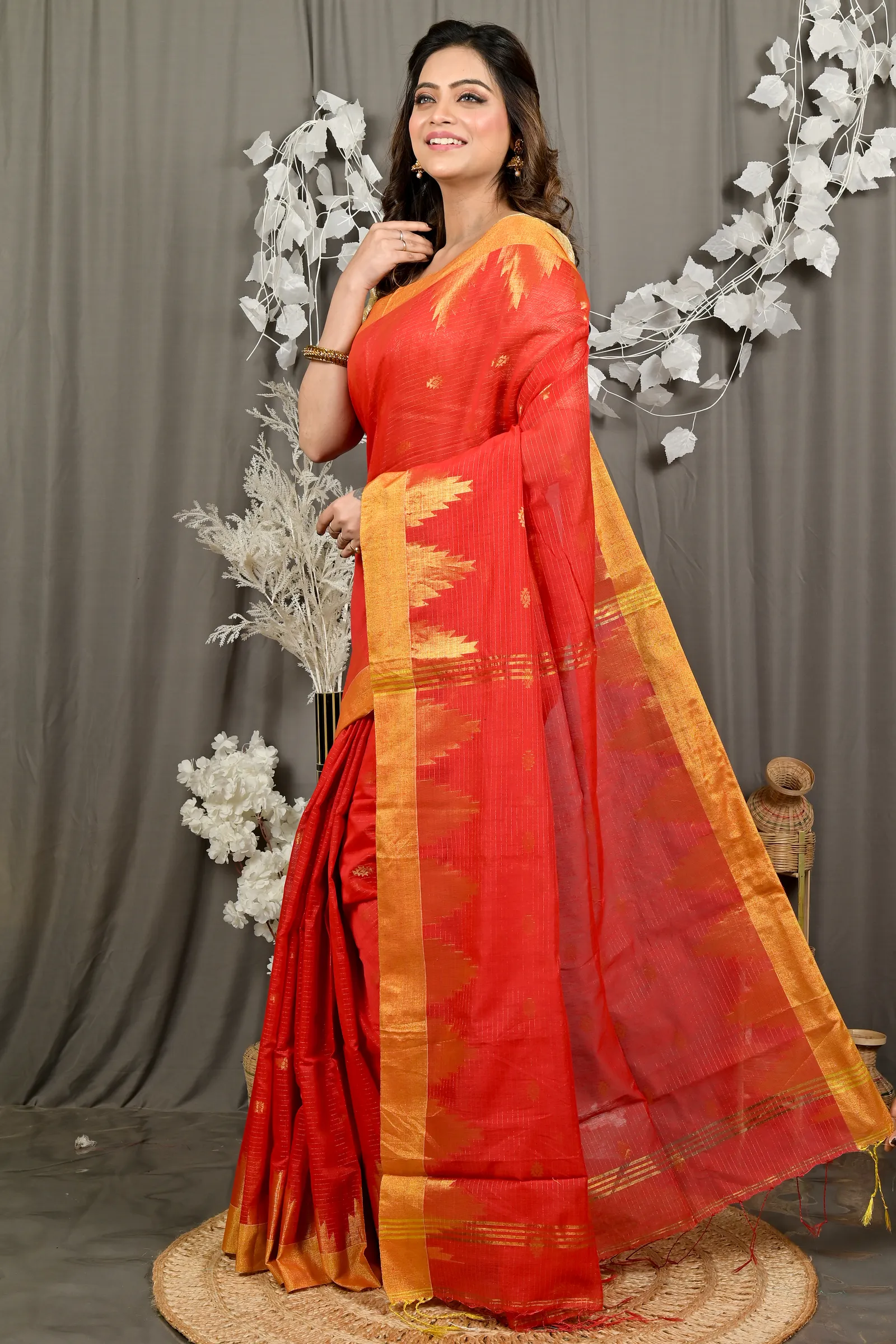 DipDiya Cotton Blend Red Daypi Timeless Elegance Handloom Sarees