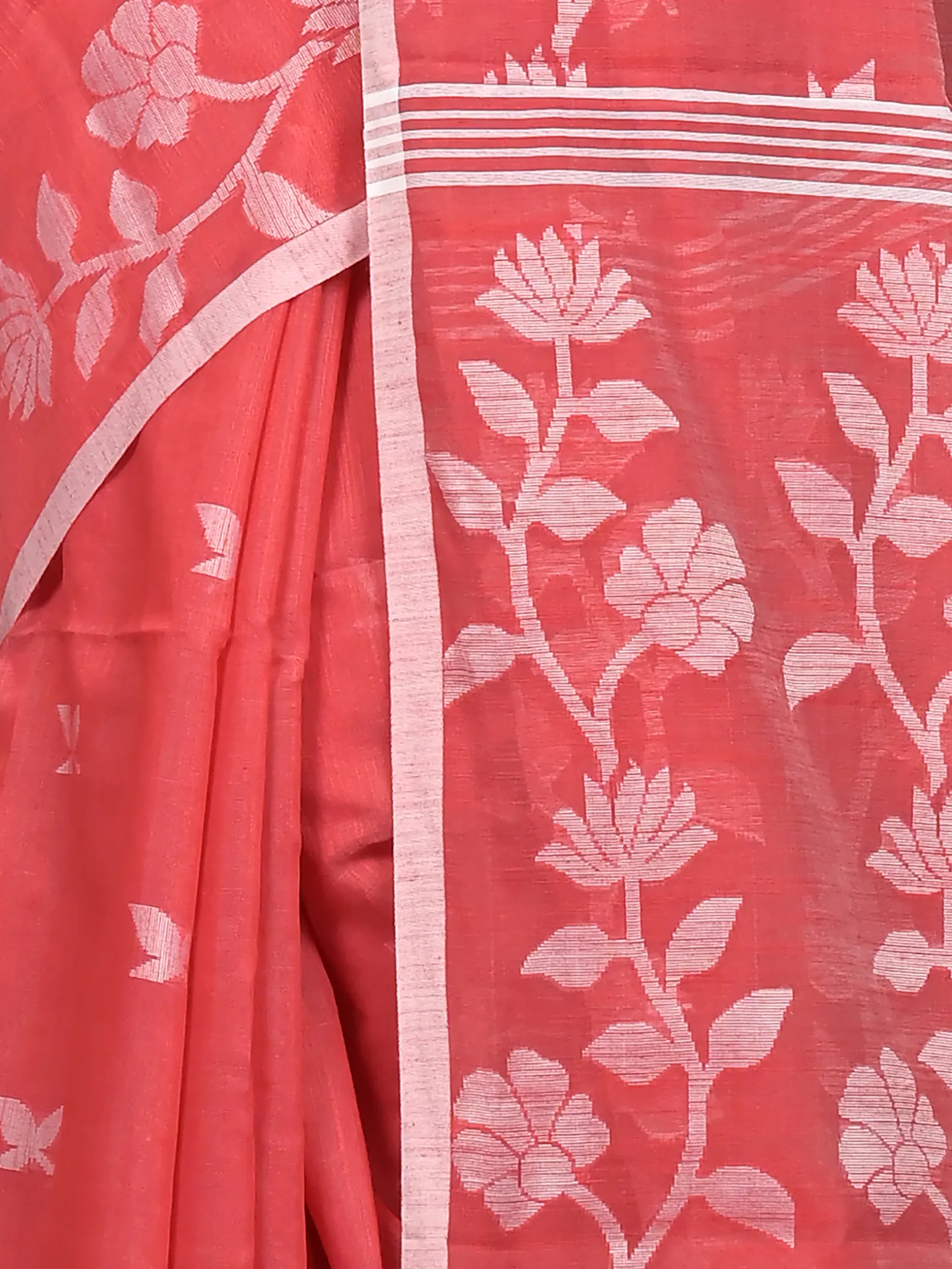 DipDiya Cotton Blend Red Parlon The Bengali Classic Handloom Sarees