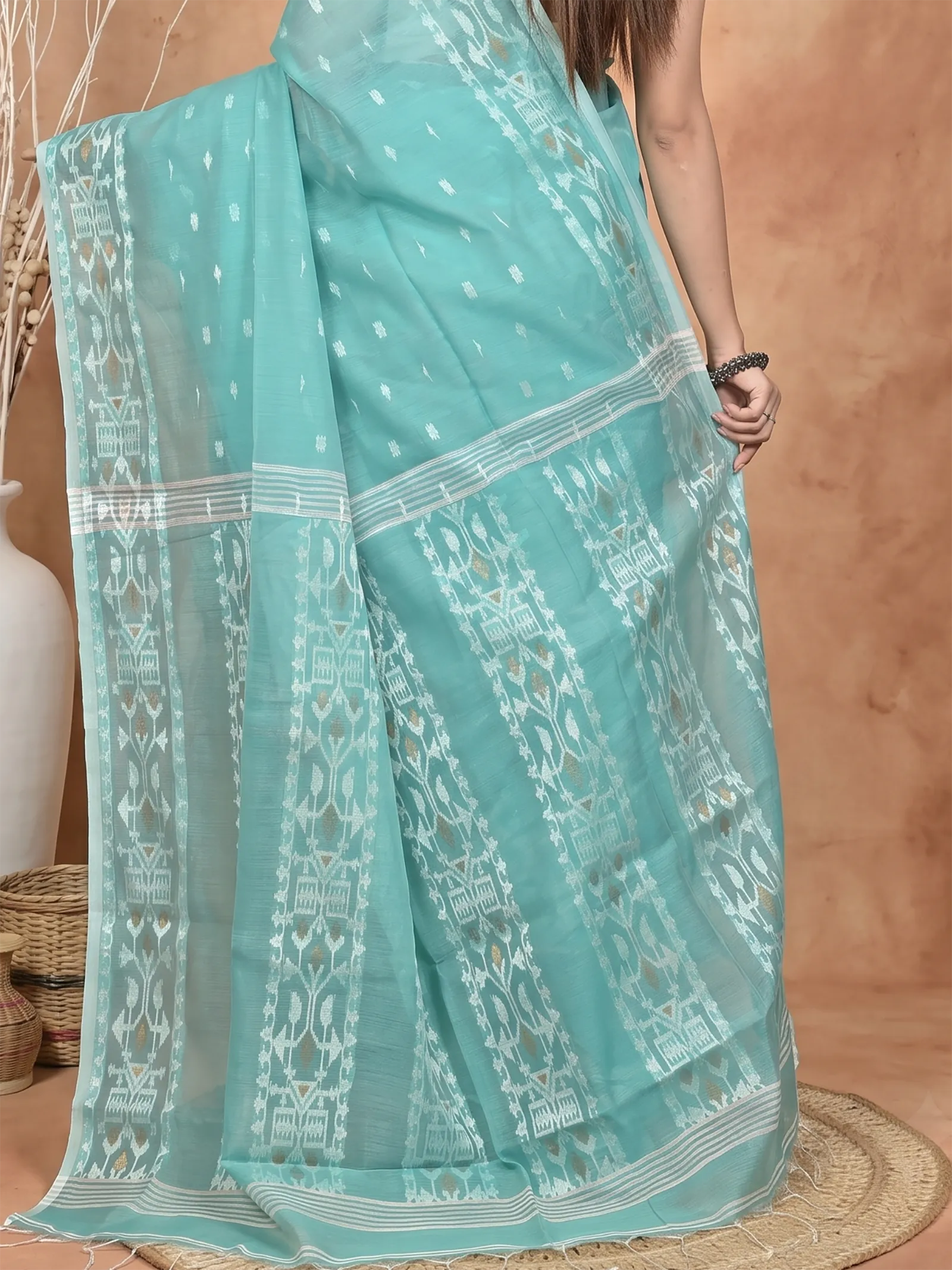 DipDiya Cotton Blend See Green Parlvi Woven with Tradition Handloom Sarees