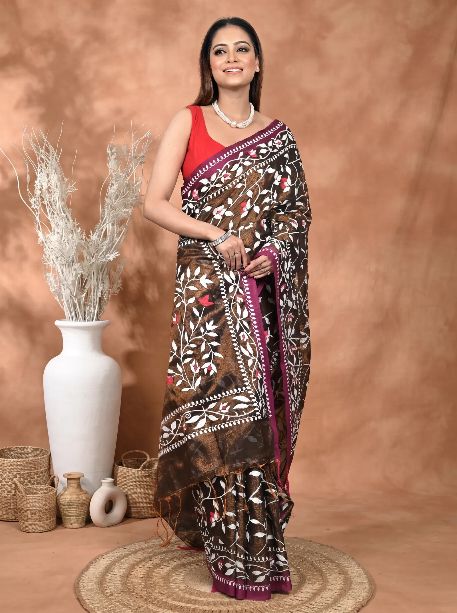 DipDiya Cotton Blend  Traditional Bengali Black Artisan Crafted Parbun Handloom Saree
