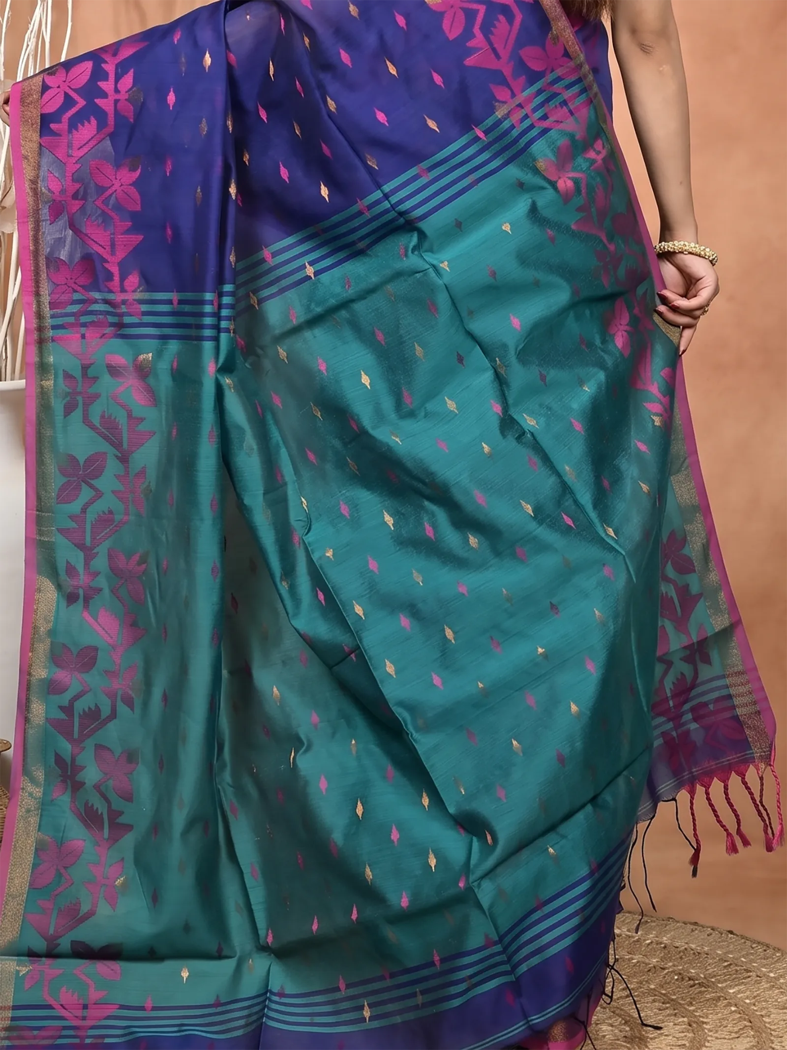 DipDiya Cotton Blend  Traditional Bengali Blue Green Artisan Crafted Parvon Kanjivaram Silk Saree