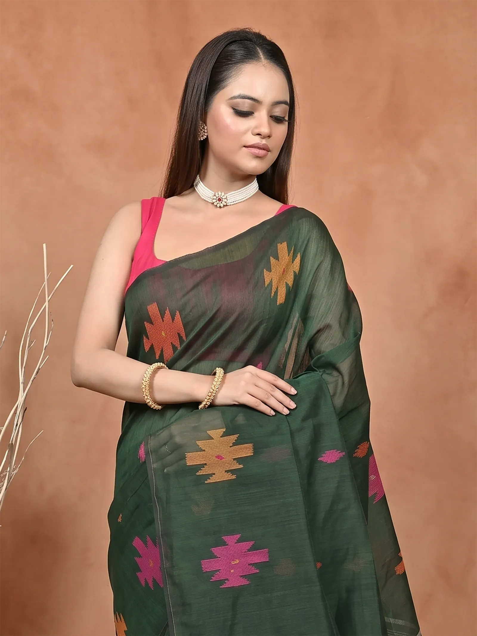 DipDiya Cotton Blend  Traditional Bengali Dark Green Artisan Crafted Soulik Handloom Saree