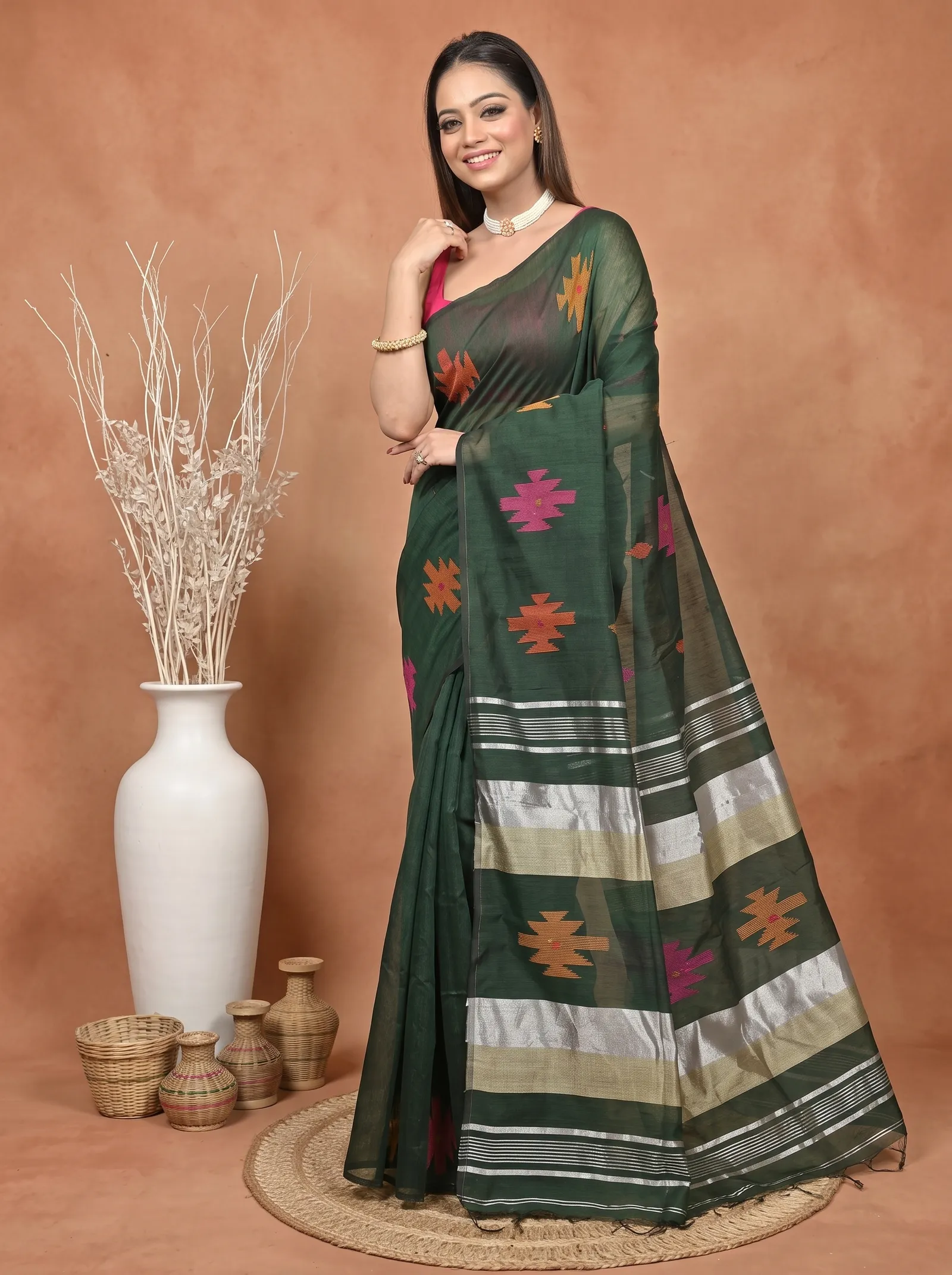 DipDiya Cotton Blend  Traditional Bengali Dark Green Artisan Crafted Soulik Handloom Saree