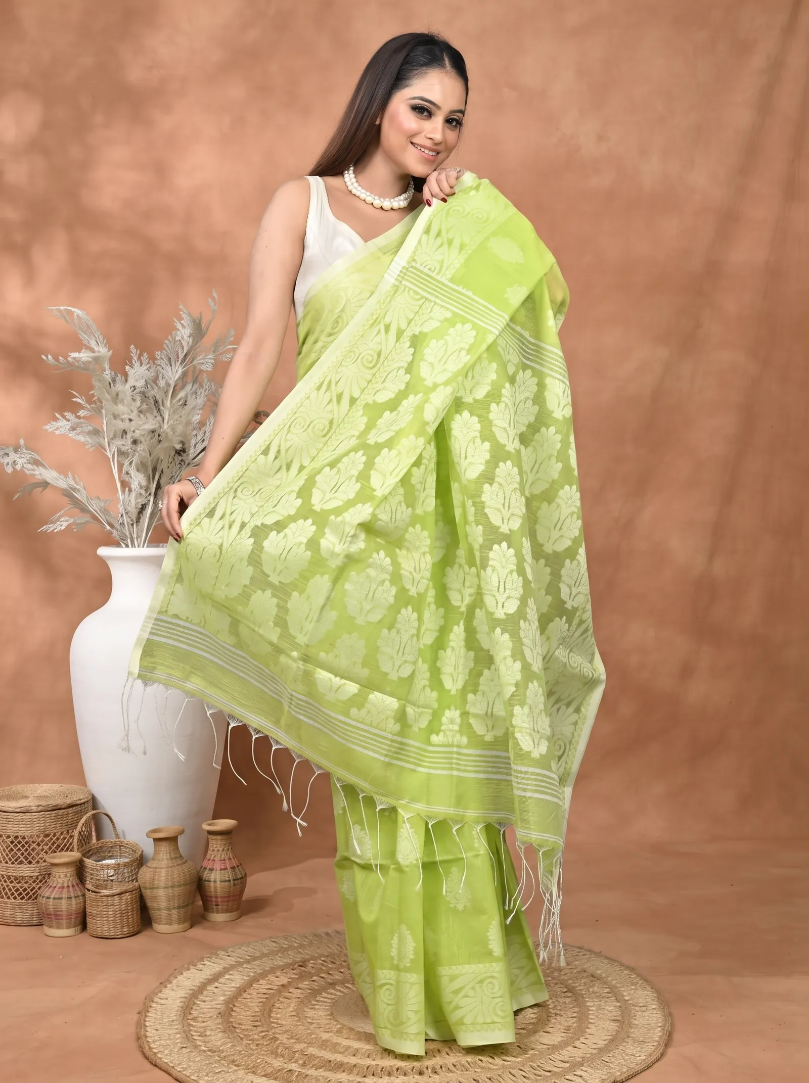 DipDiya Cotton Blend  Traditional Bengali Green Artisan Crafted Parbit Handloom Saree