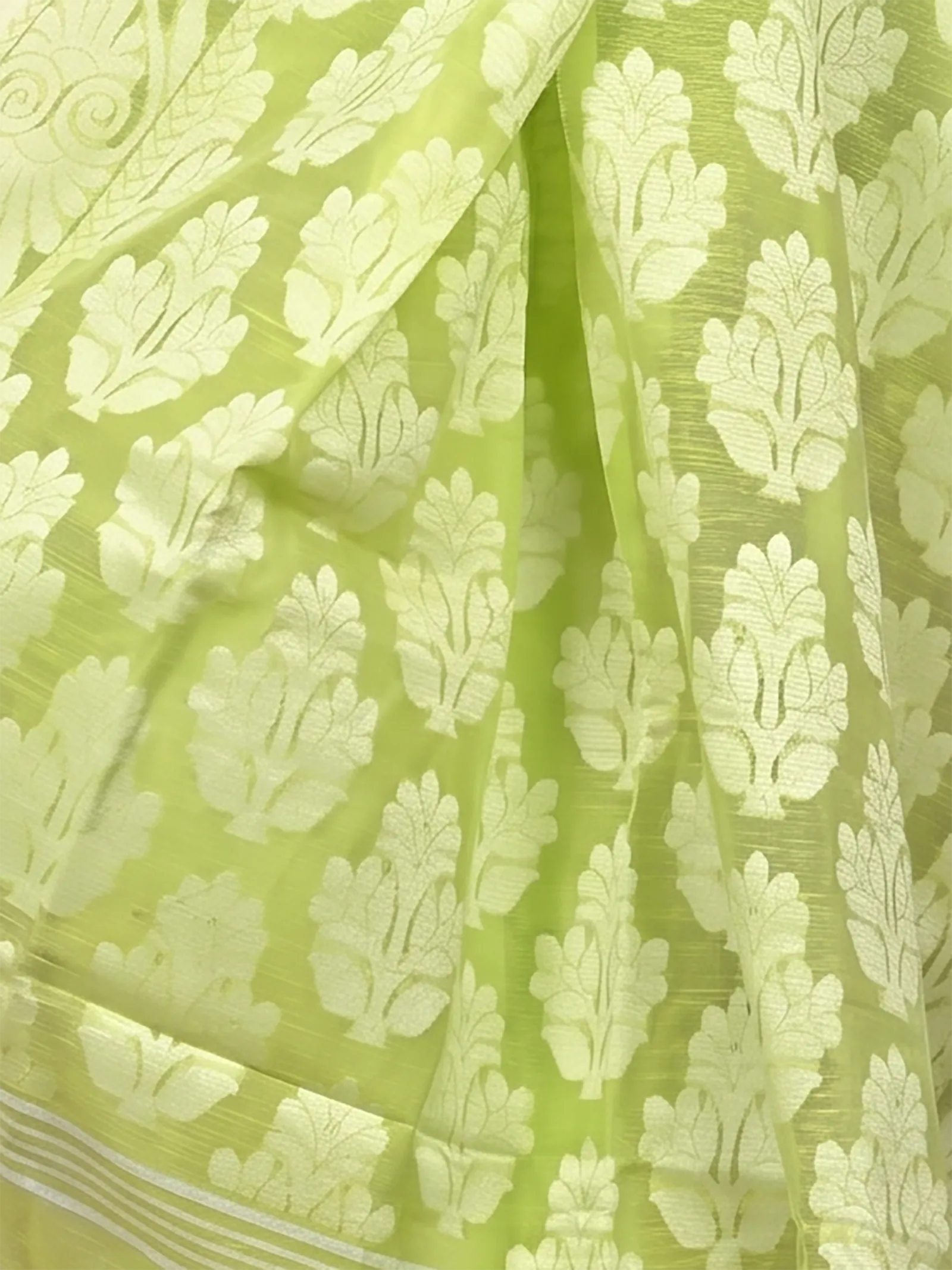 DipDiya Cotton Blend  Traditional Bengali Green Artisan Crafted Parbit Handloom Saree