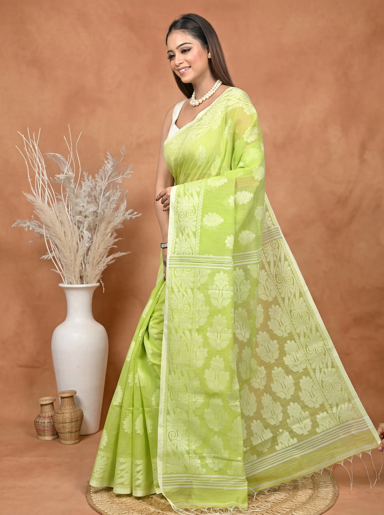 DipDiya Cotton Blend  Traditional Bengali Green Artisan Crafted Parbit Handloom Saree