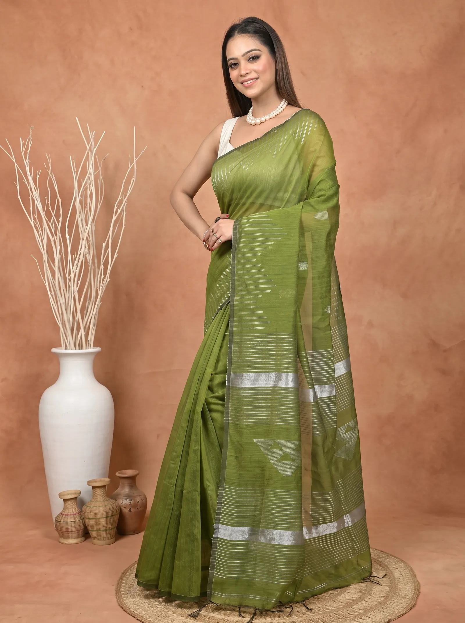 DipDiya Cotton Blend  Traditional Bengali Green Artisan Crafted Soubit Handloom Saree