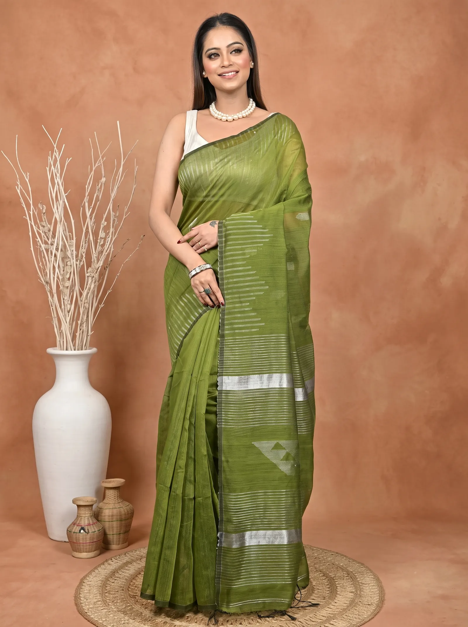 DipDiya Cotton Blend  Traditional Bengali Green Artisan Crafted Soubit Handloom Saree