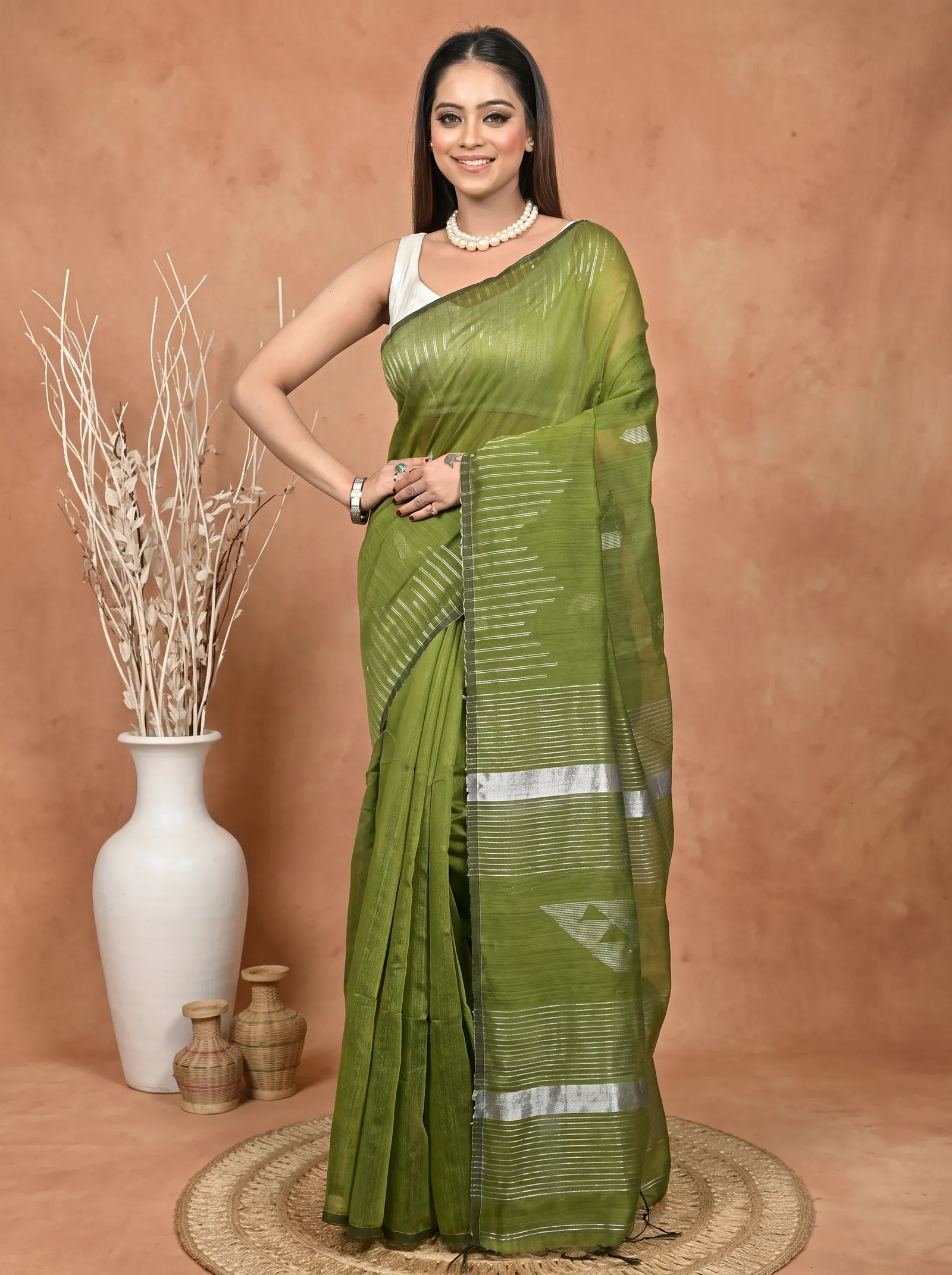 DipDiya Cotton Blend  Traditional Bengali Green Artisan Crafted Soubit Handloom Saree