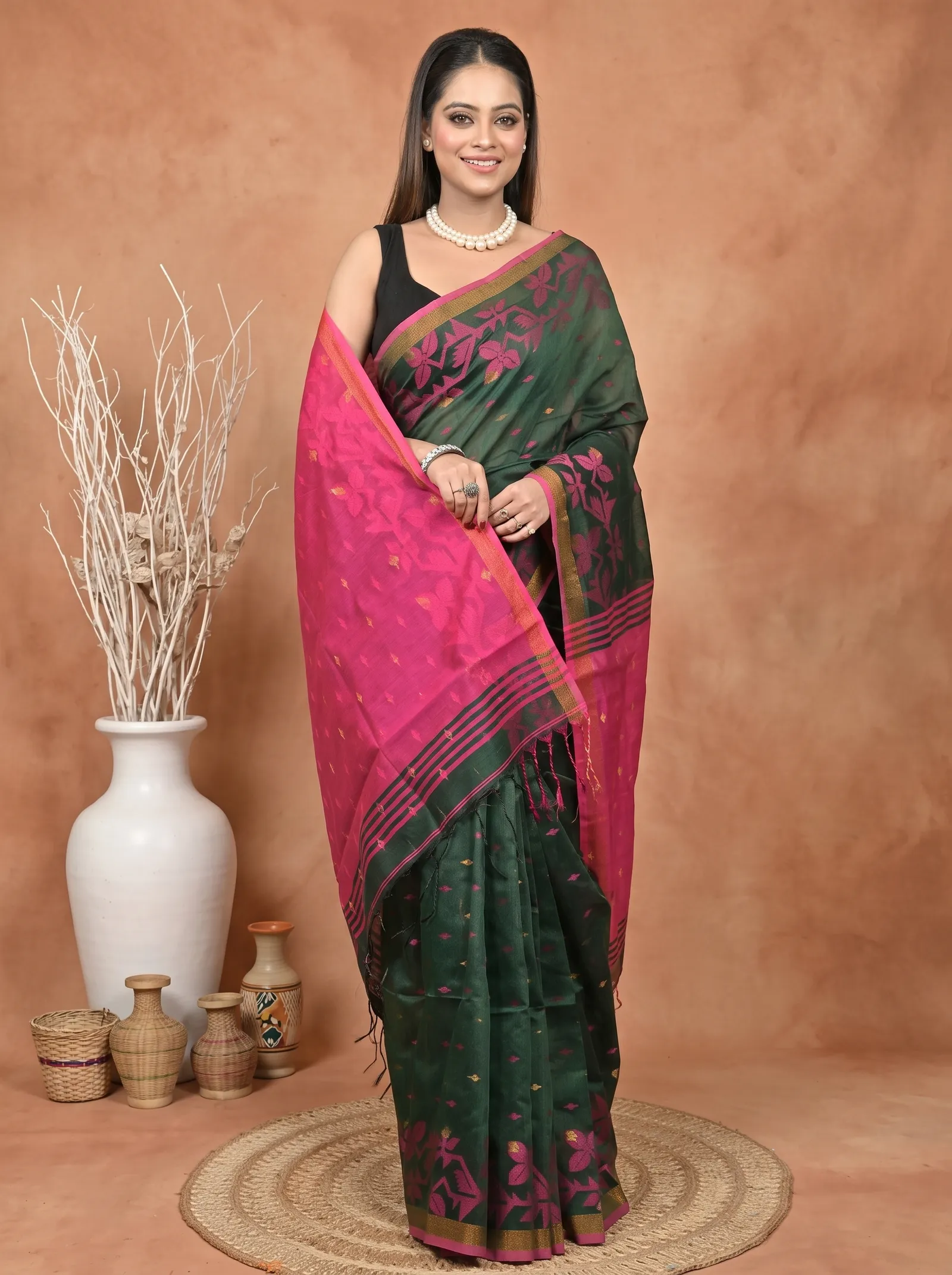 DipDiya Cotton Blend  Traditional Bengali Green Pink Artisan Crafted Parvon Kanjivaram Silk Saree