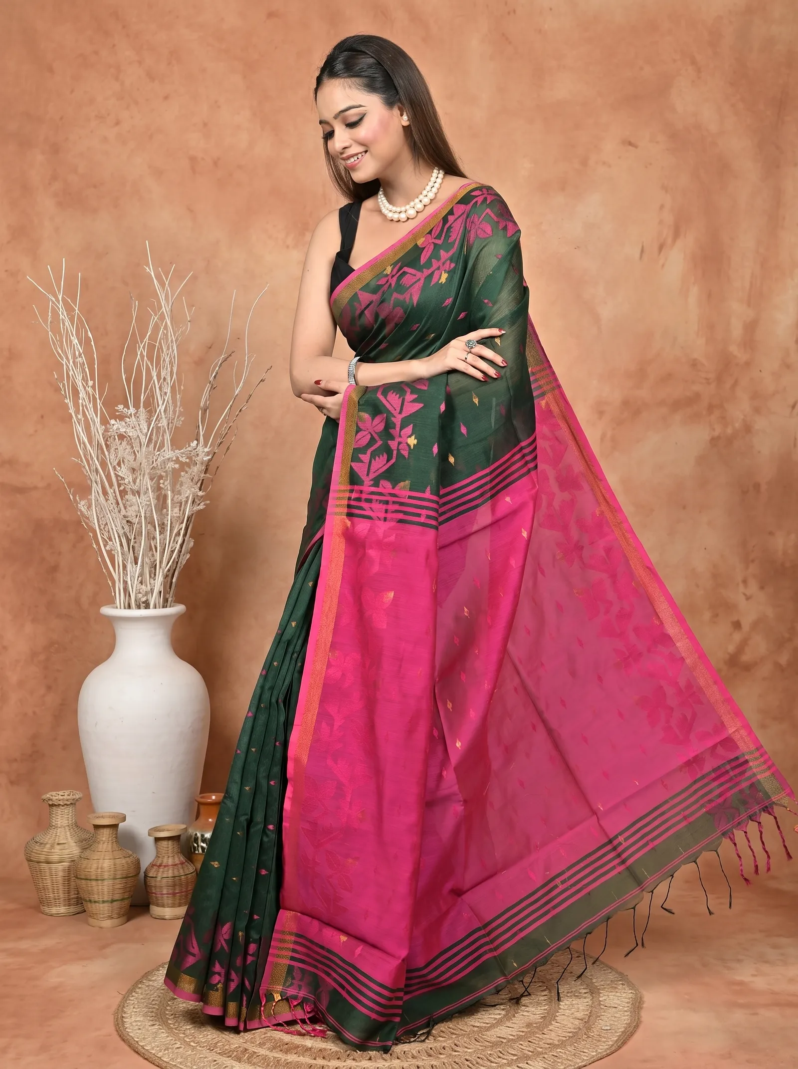 DipDiya Cotton Blend  Traditional Bengali Green Pink Artisan Crafted Parvon Kanjivaram Silk Saree