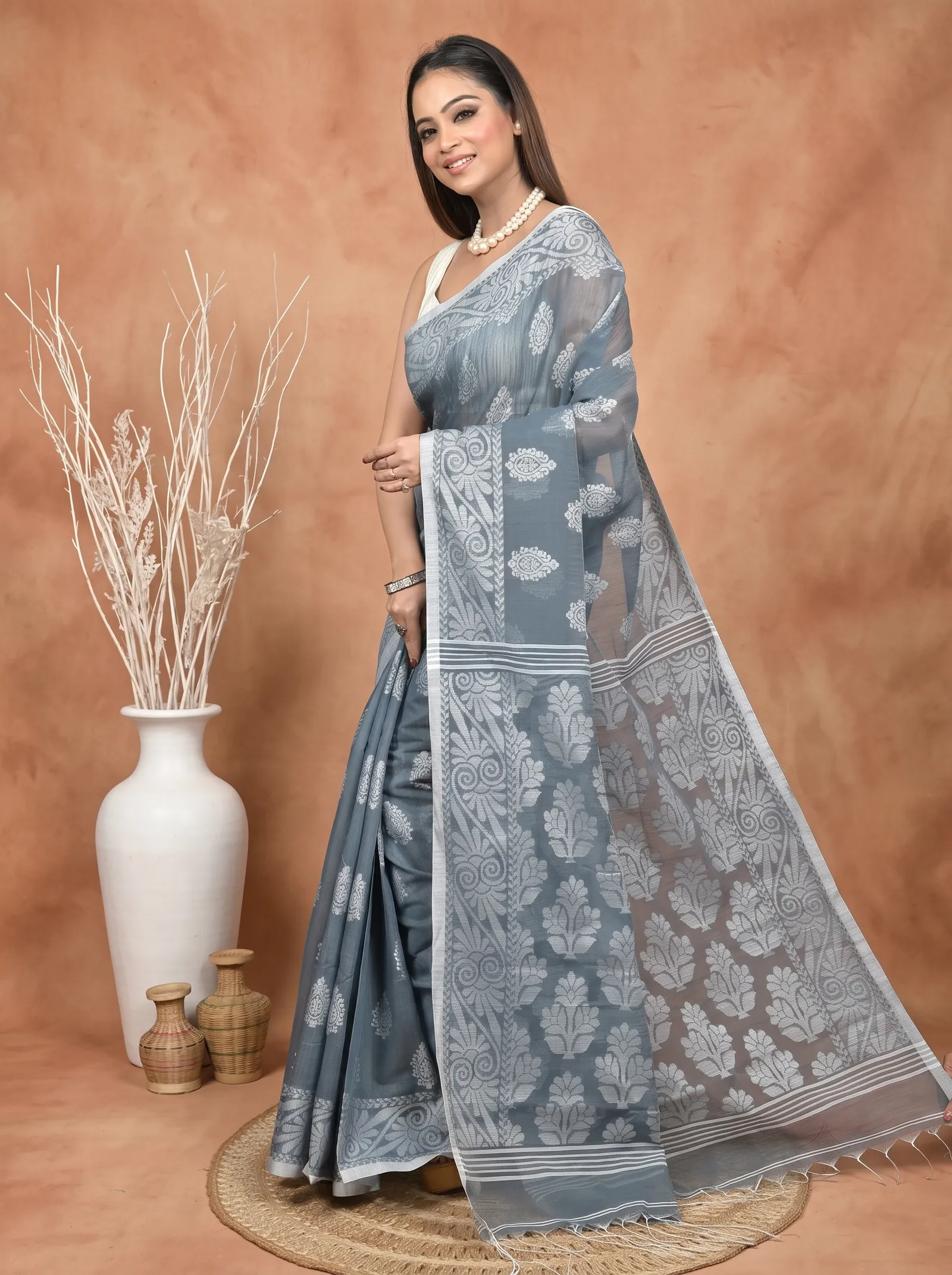DipDiya Cotton Blend  Traditional Bengali Grey Artisan Crafted Parbit Handloom Saree