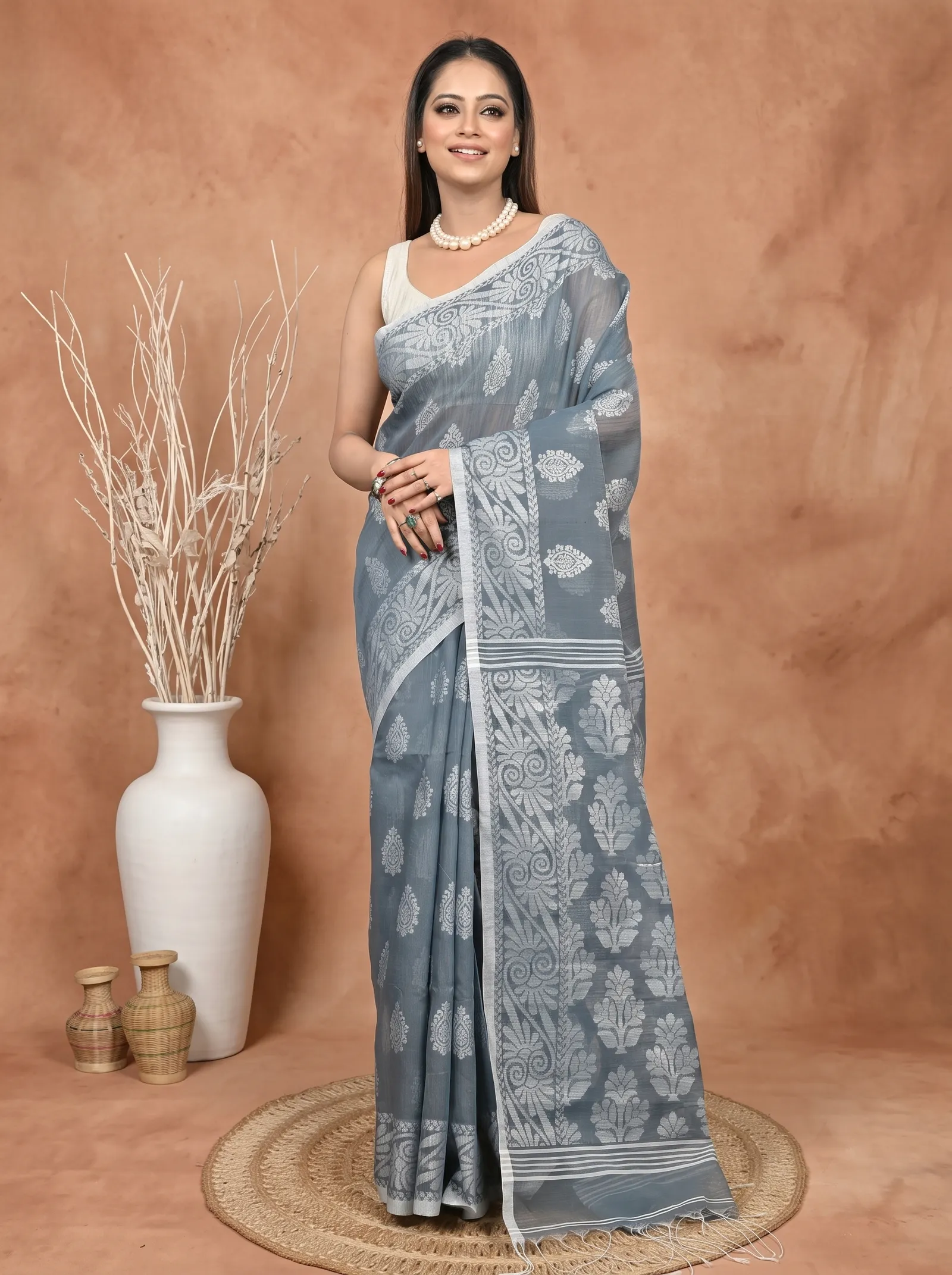 DipDiya Cotton Blend  Traditional Bengali Grey Artisan Crafted Parbit Handloom Saree
