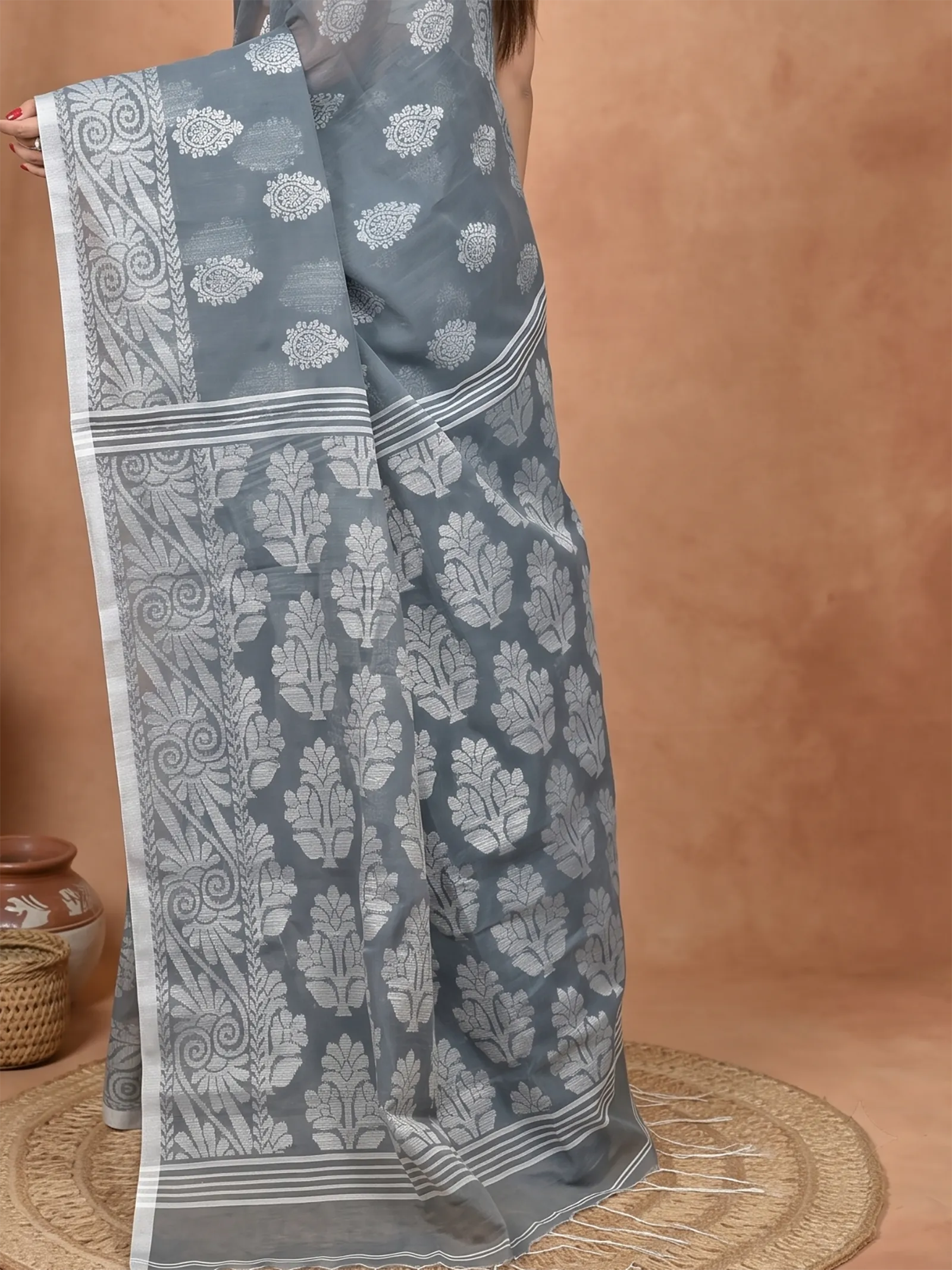 DipDiya Cotton Blend  Traditional Bengali Grey Artisan Crafted Parbit Handloom Saree