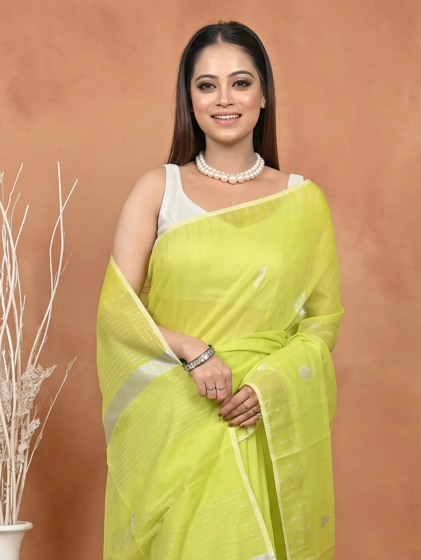 DipDiya Cotton Blend  Traditional Bengali Lemon Green Artisan Crafted Soubit Handloom Saree