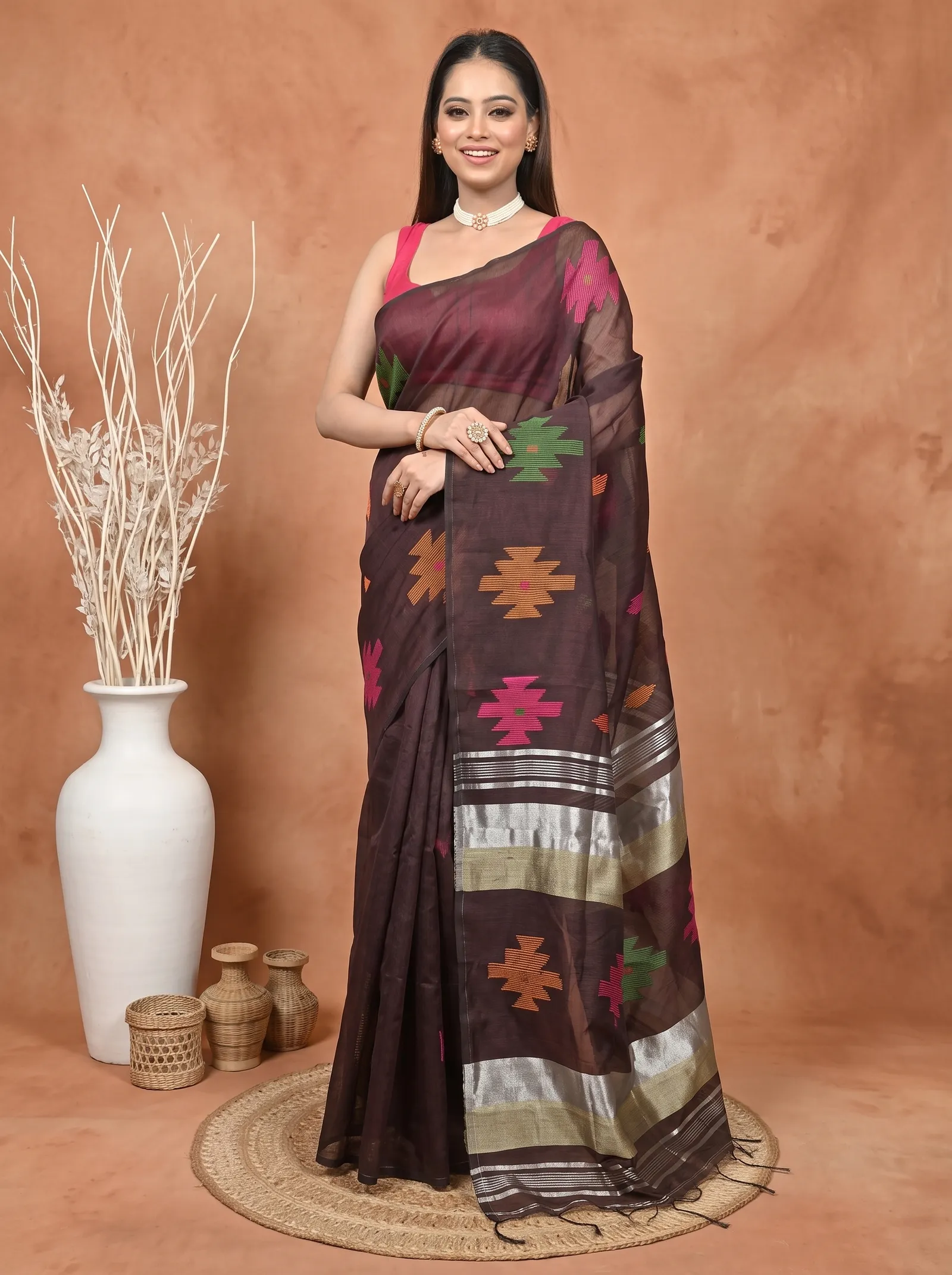 DipDiya Cotton Blend  Traditional Bengali Maroon Artisan Crafted Soulik Handloom Saree