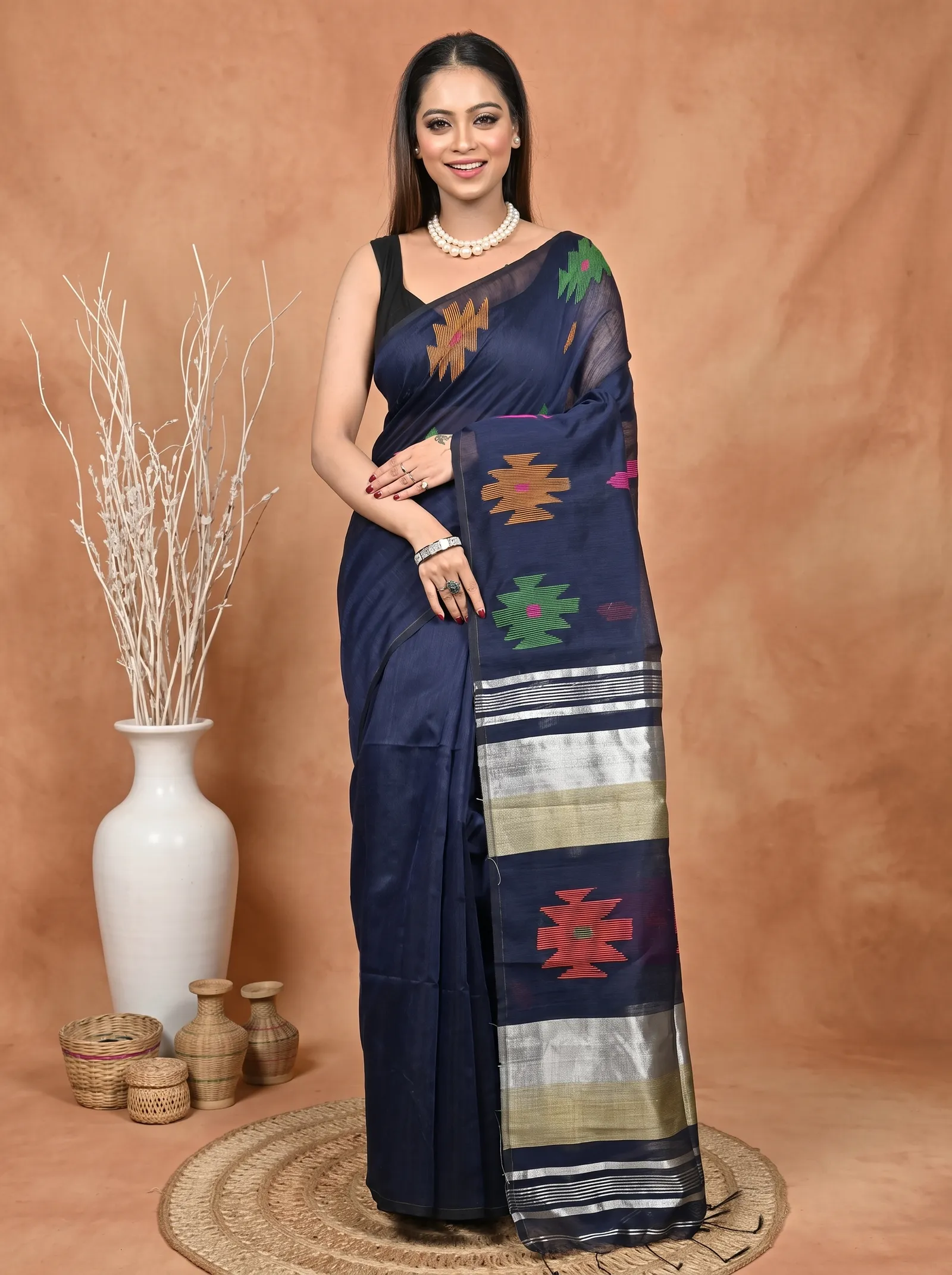 DipDiya Cotton Blend  Traditional Bengali Night Blue Artisan Crafted Soulik Handloom Saree