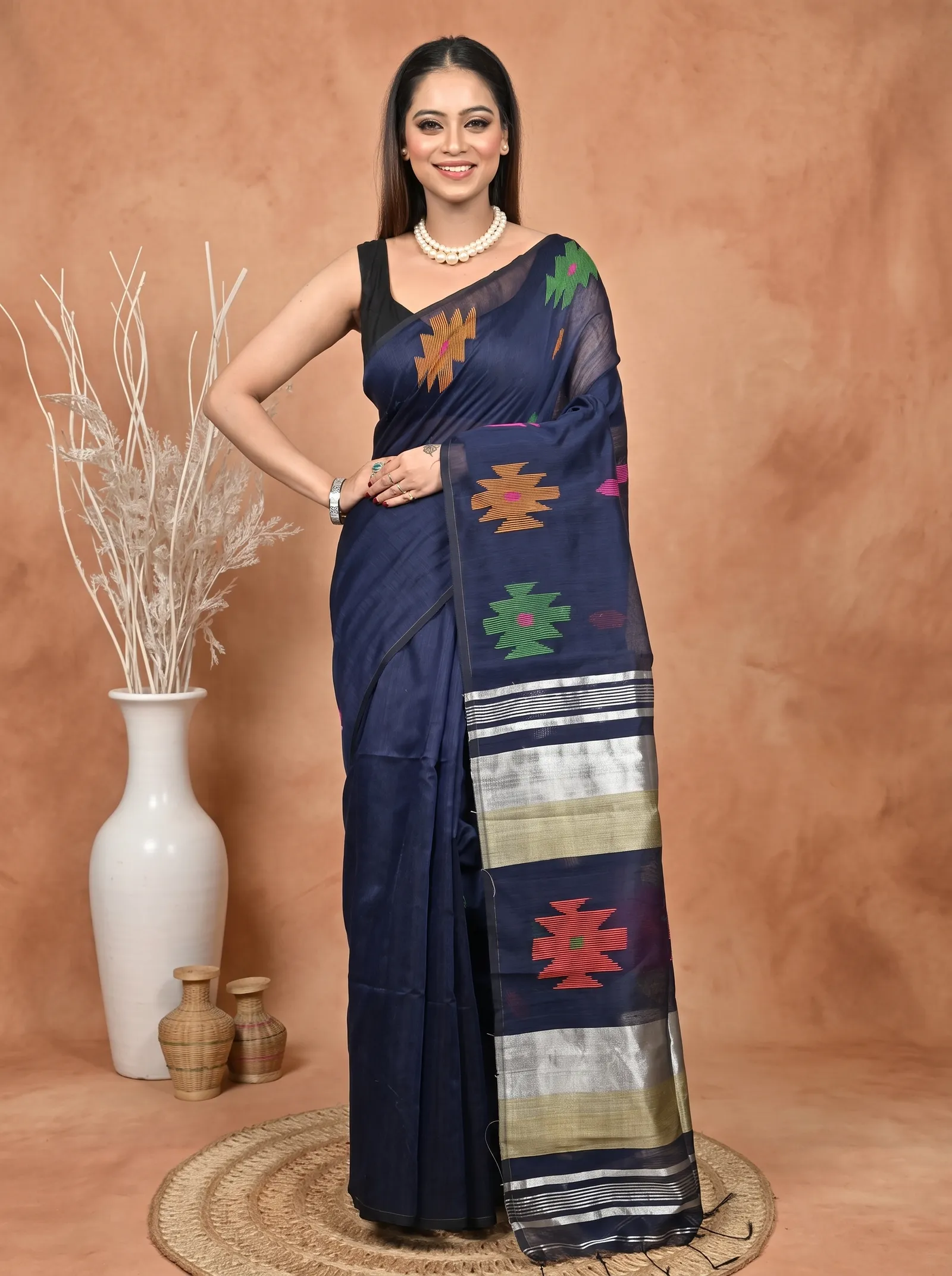 DipDiya Cotton Blend  Traditional Bengali Night Blue Artisan Crafted Soulik Handloom Saree