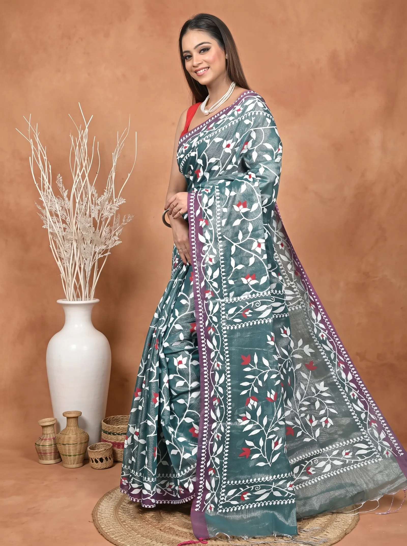 DipDiya Cotton Blend  Traditional Bengali Pesta Green Artisan Crafted Parbun Handloom Saree