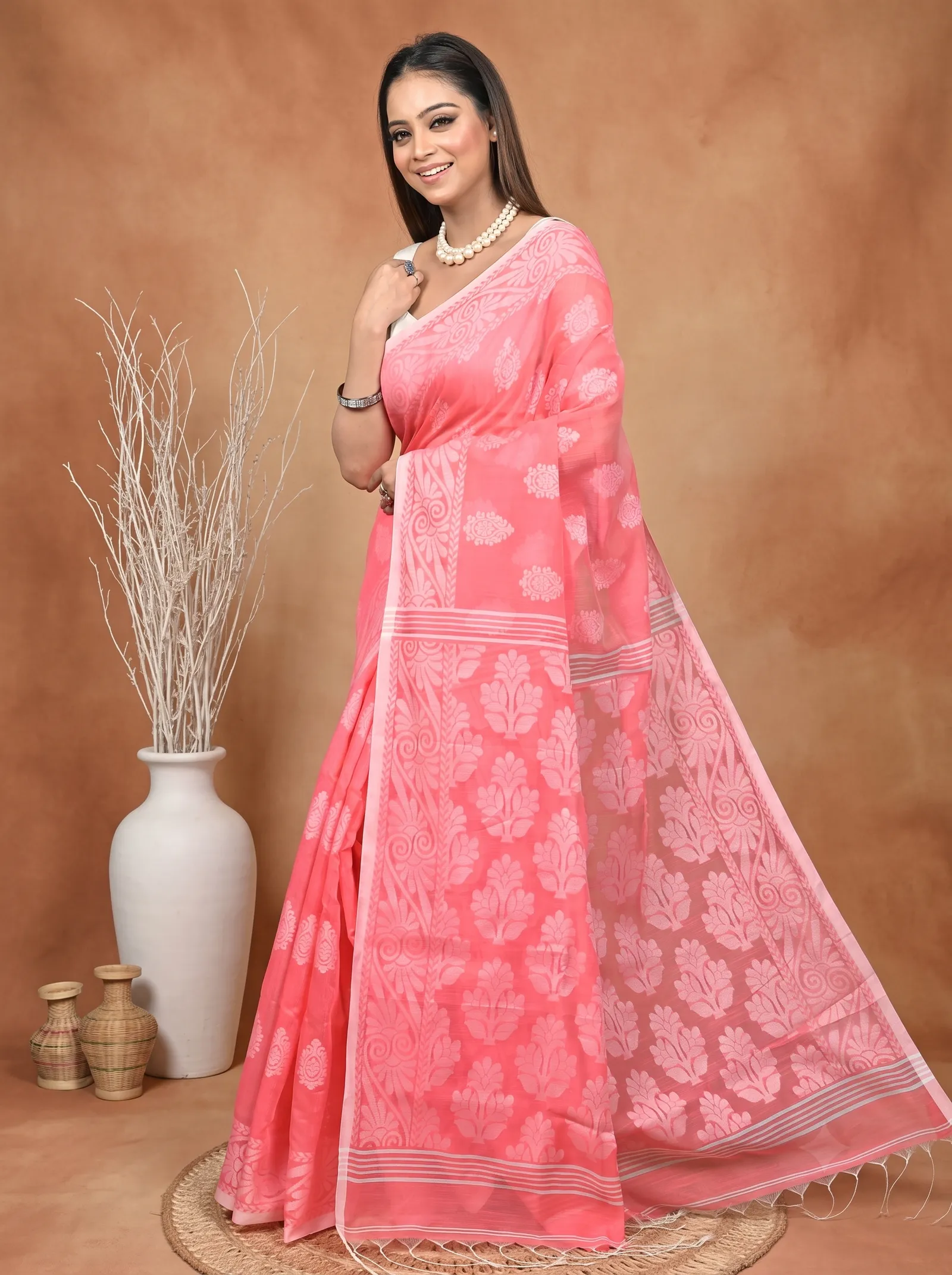DipDiya Cotton Blend  Traditional Bengali Pink Artisan Crafted Parbit Handloom Saree