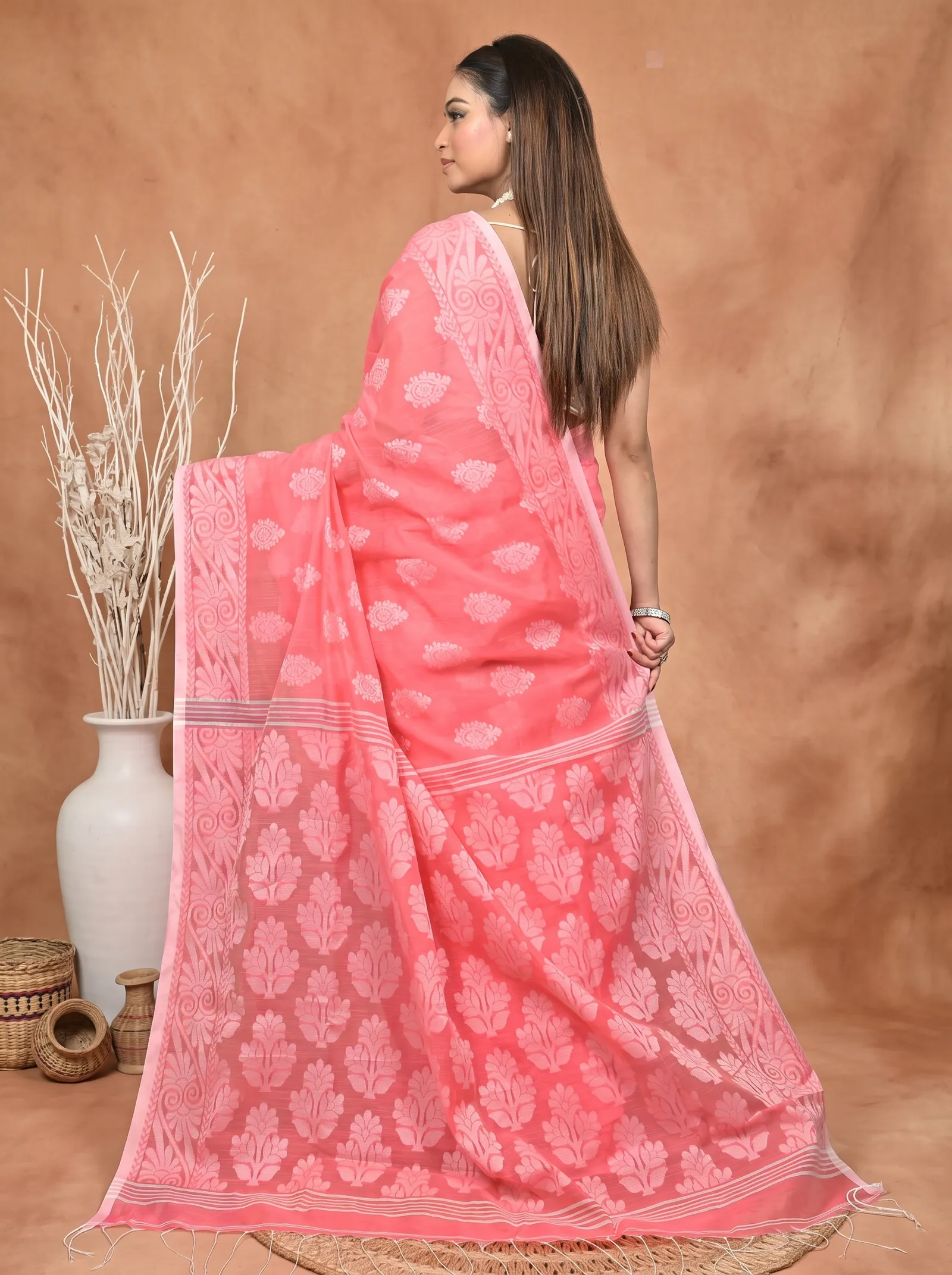 DipDiya Cotton Blend  Traditional Bengali Pink Artisan Crafted Parbit Handloom Saree